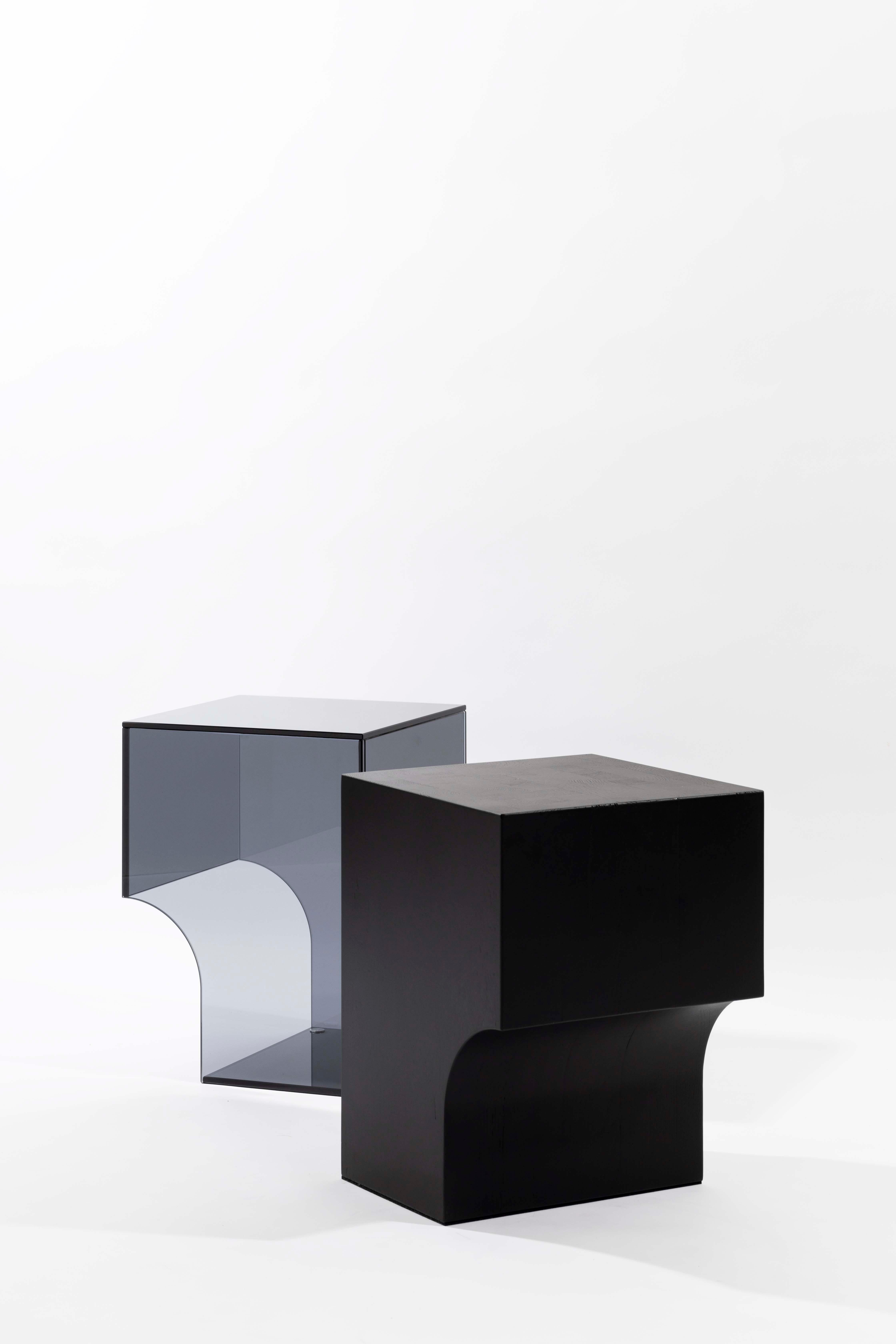 Table d'appoint en arc de cercle contemporaine minimaliste, verre extra transparent, design belge Neuf - En vente à Antwerp, Antwerp