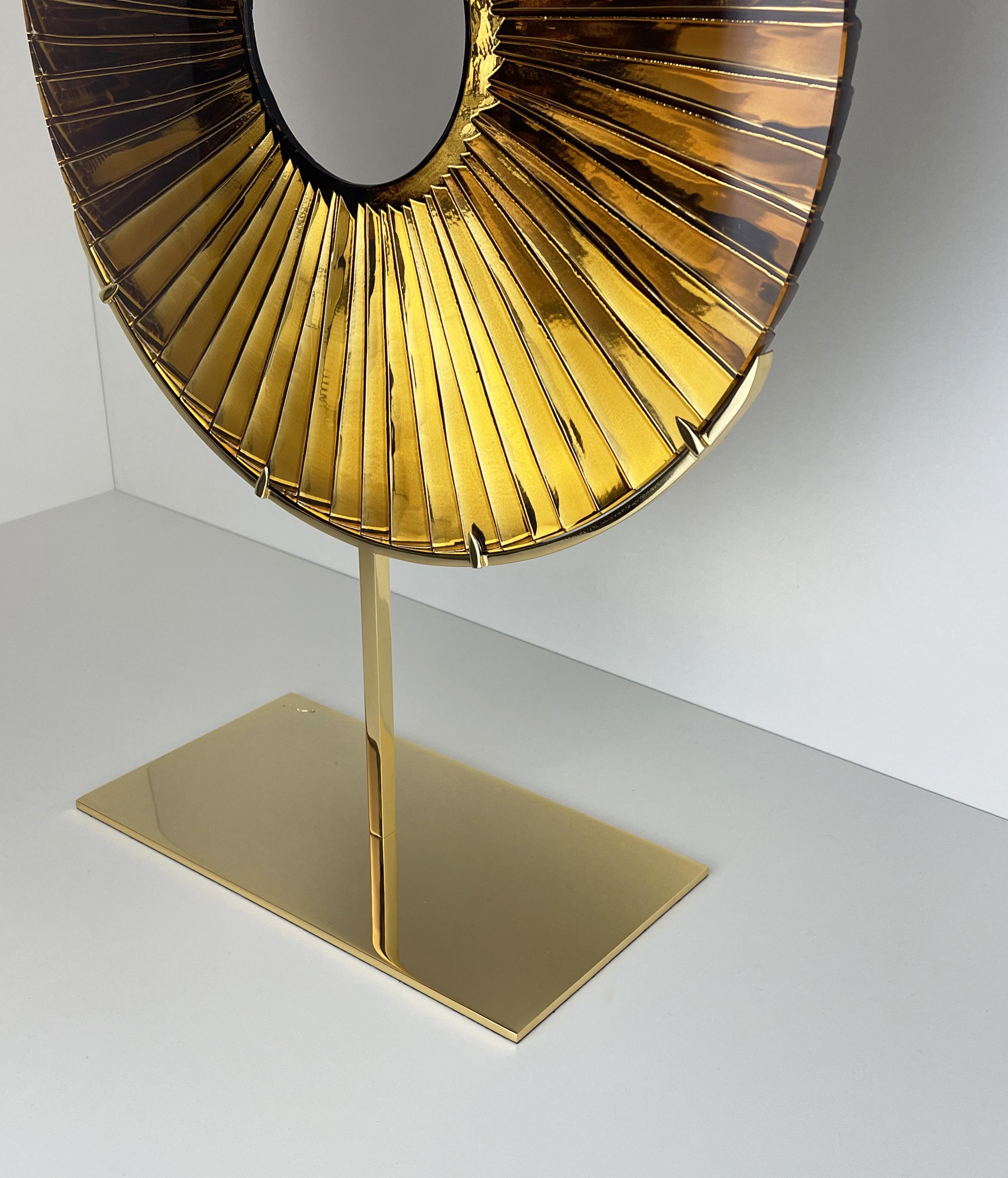 Modern Contemporary 'Eye' Sculpture Amber D:40cm Glass, Brass and Gold  by Ghirò Studio For Sale