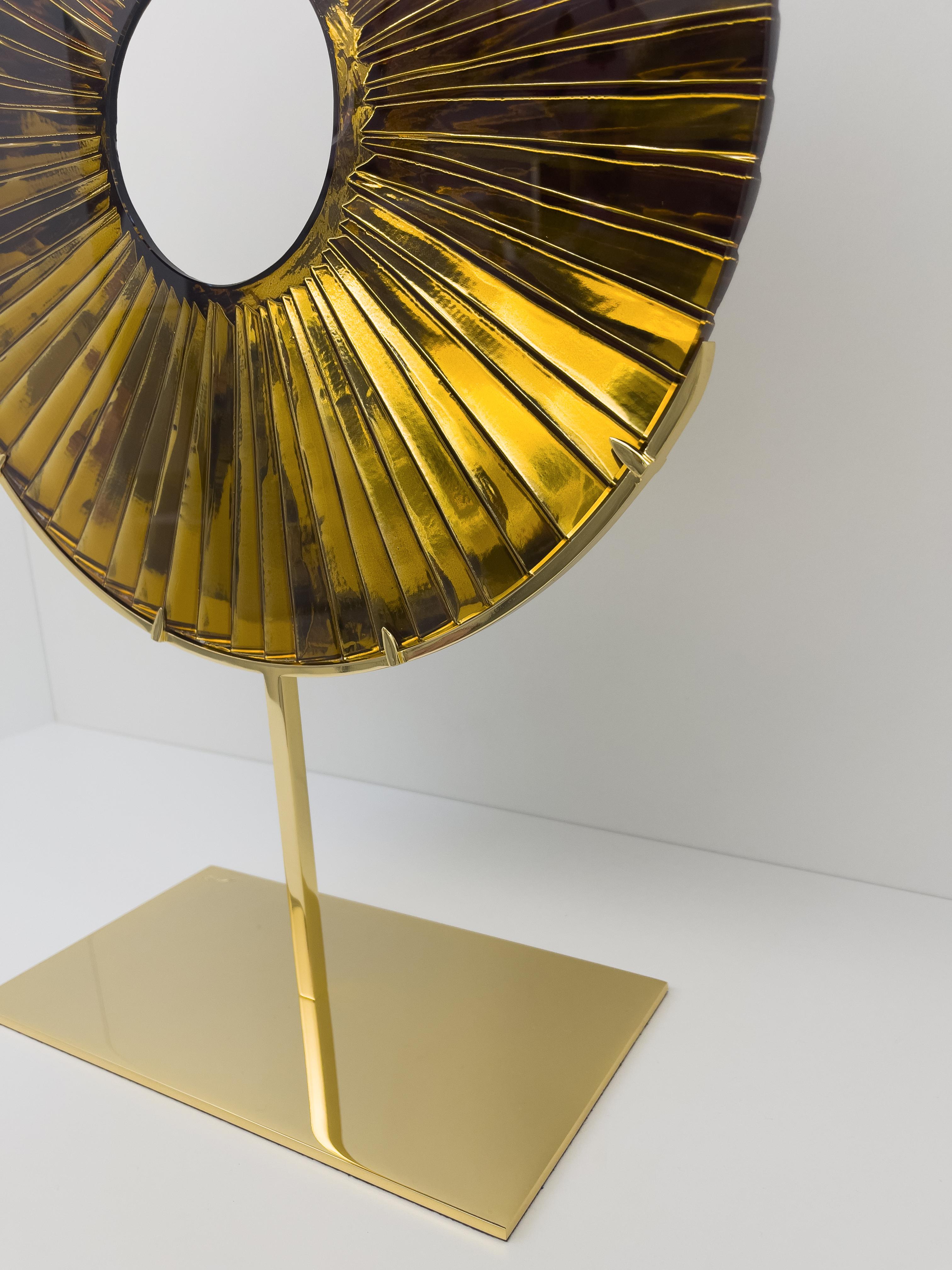 Contemporary 'Eye' Sculpture Amber D:40cm Glass, Brass and Gold  by Ghirò Studio For Sale 2