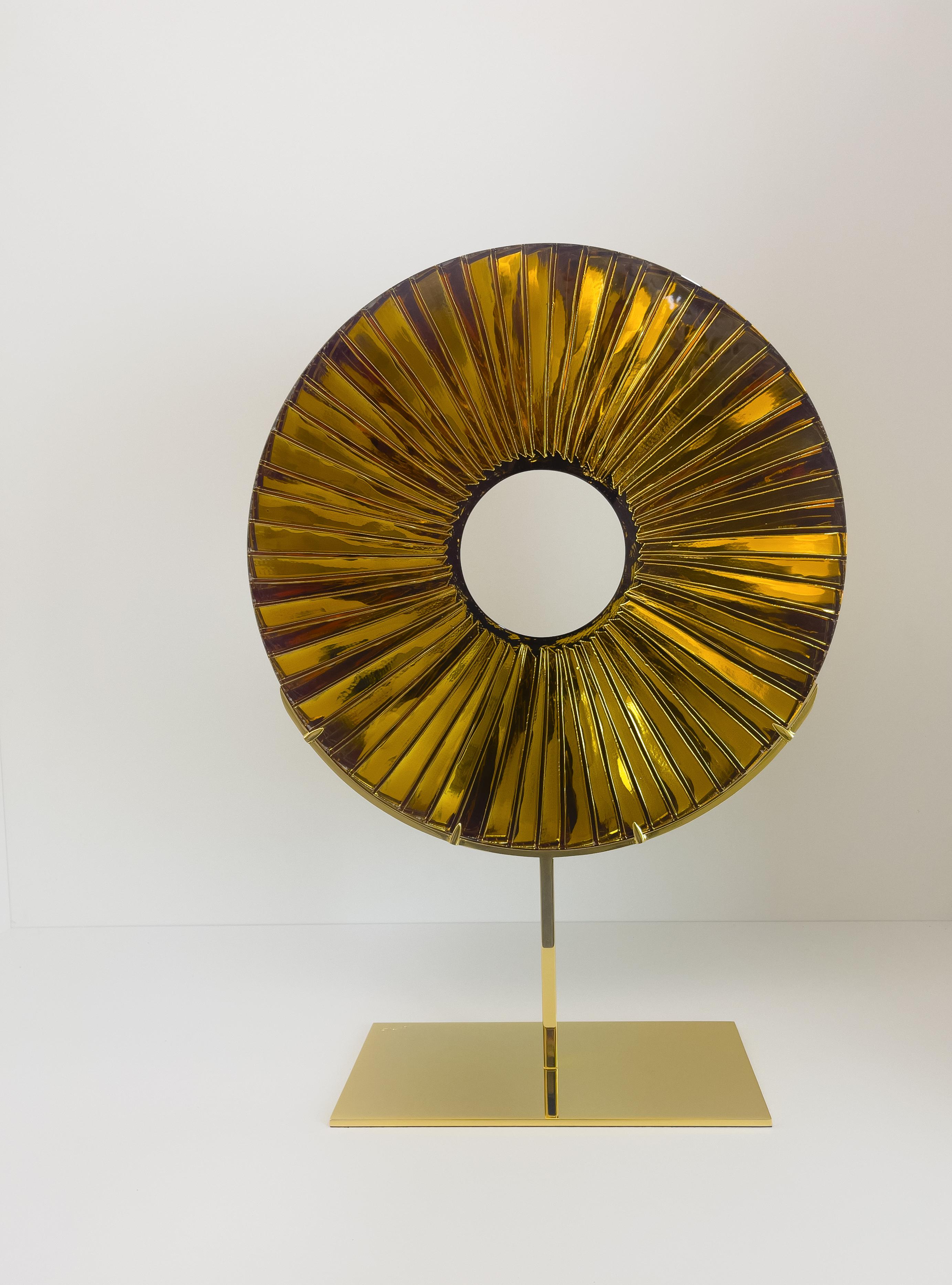 Contemporary 'Eye' Sculpture Amber D:40cm Glass, Brass and Gold  by Ghirò Studio For Sale 3
