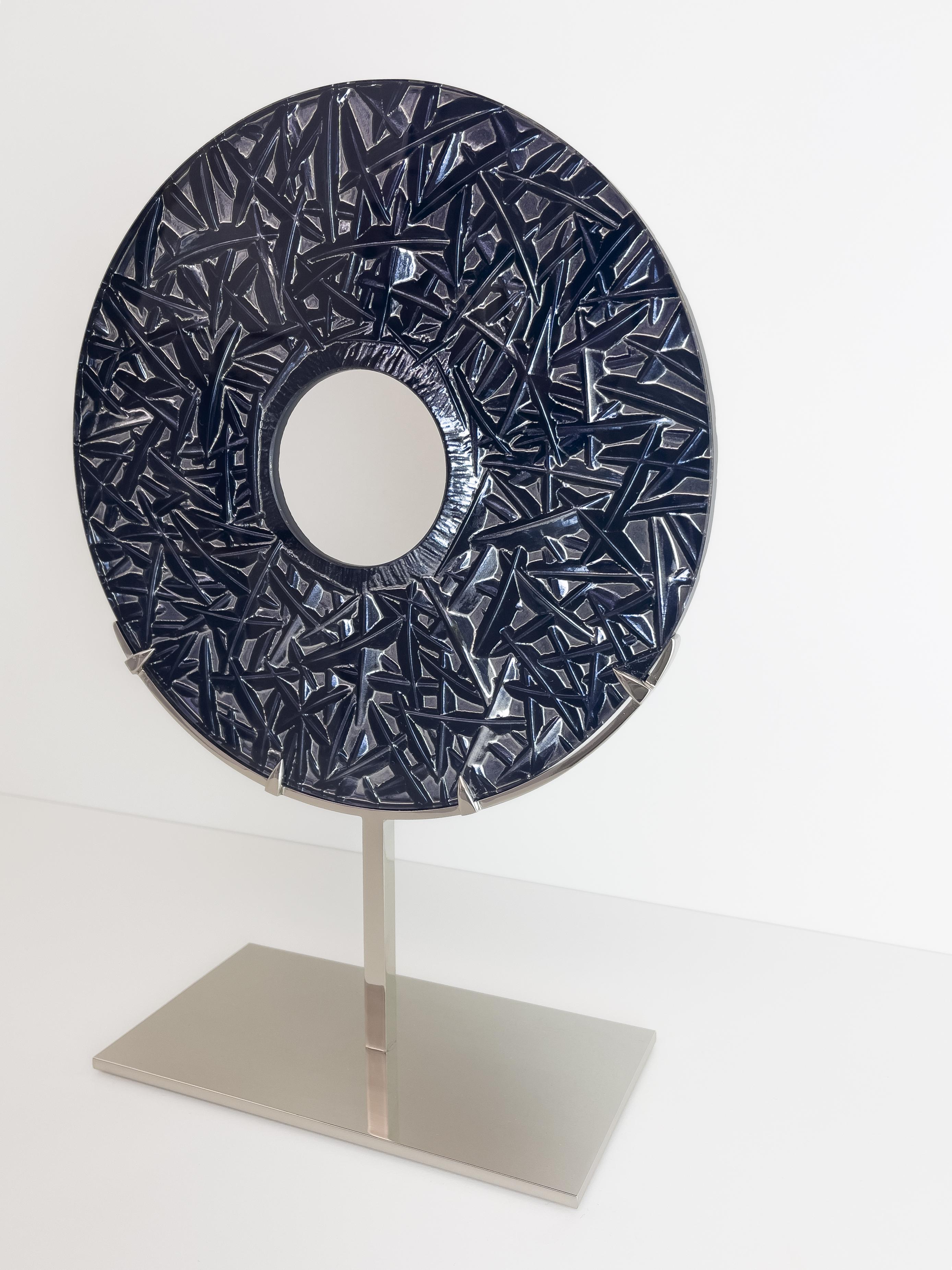Zeitgenössische Skulptur ''Eye Night'' aus graviertem Glas und verchromtem Messing von Ghirò Studio (Italienisch) im Angebot