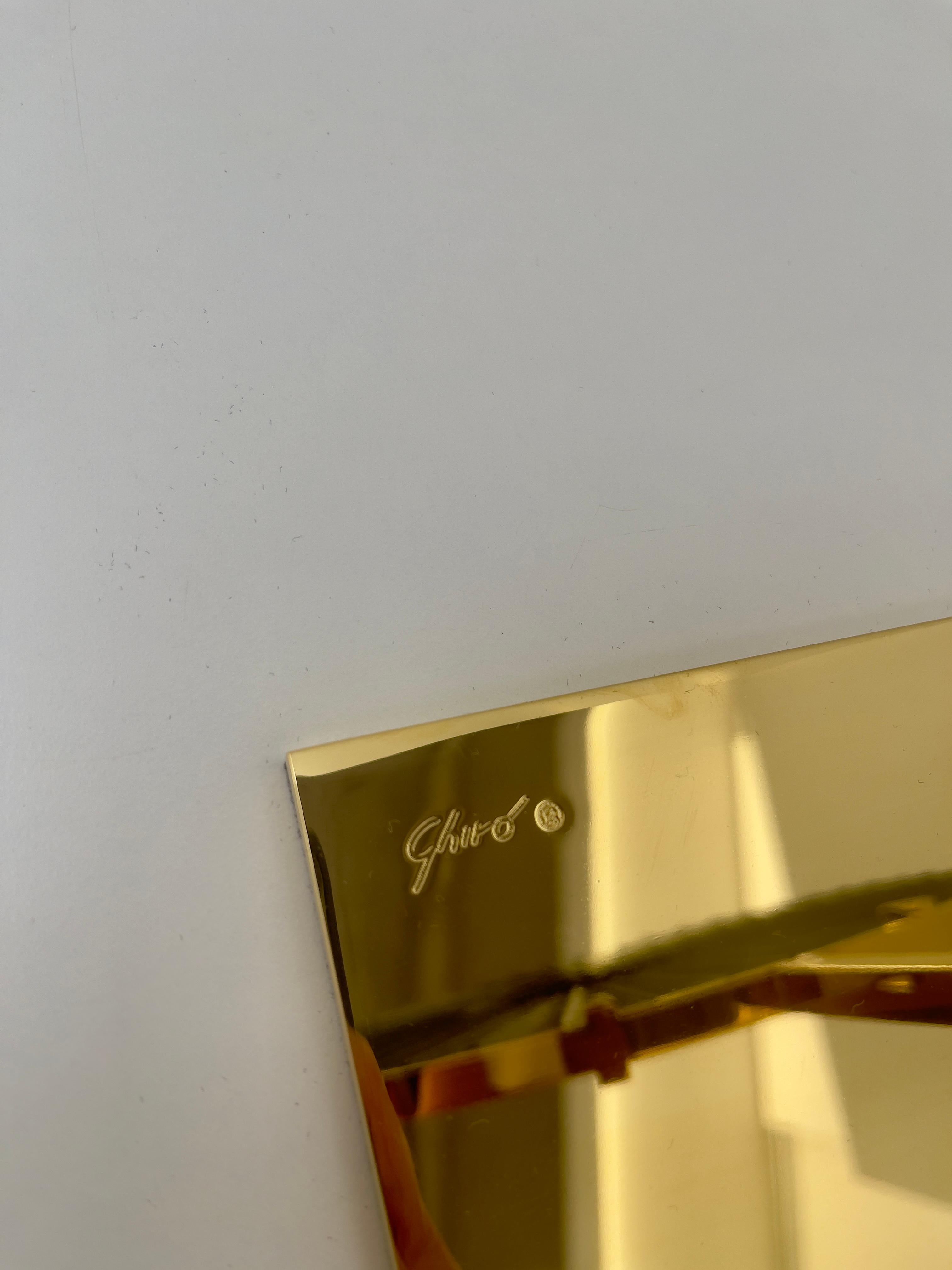 Italiano Scultura contemporanea 'Eye' in vetro rosso, ottone e oro 24 Kt di Ghiró Studio in vendita