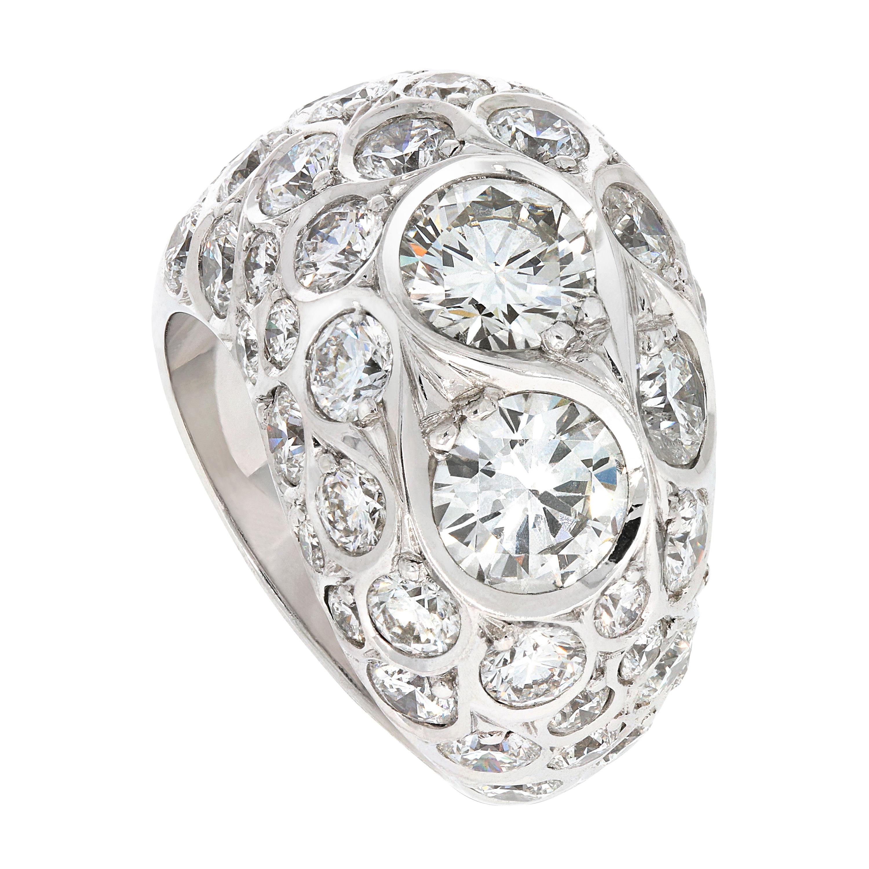 Rosior by Manuel Rosas F-VVS Round Cut Diamond Cocktail Ring set in White Gold