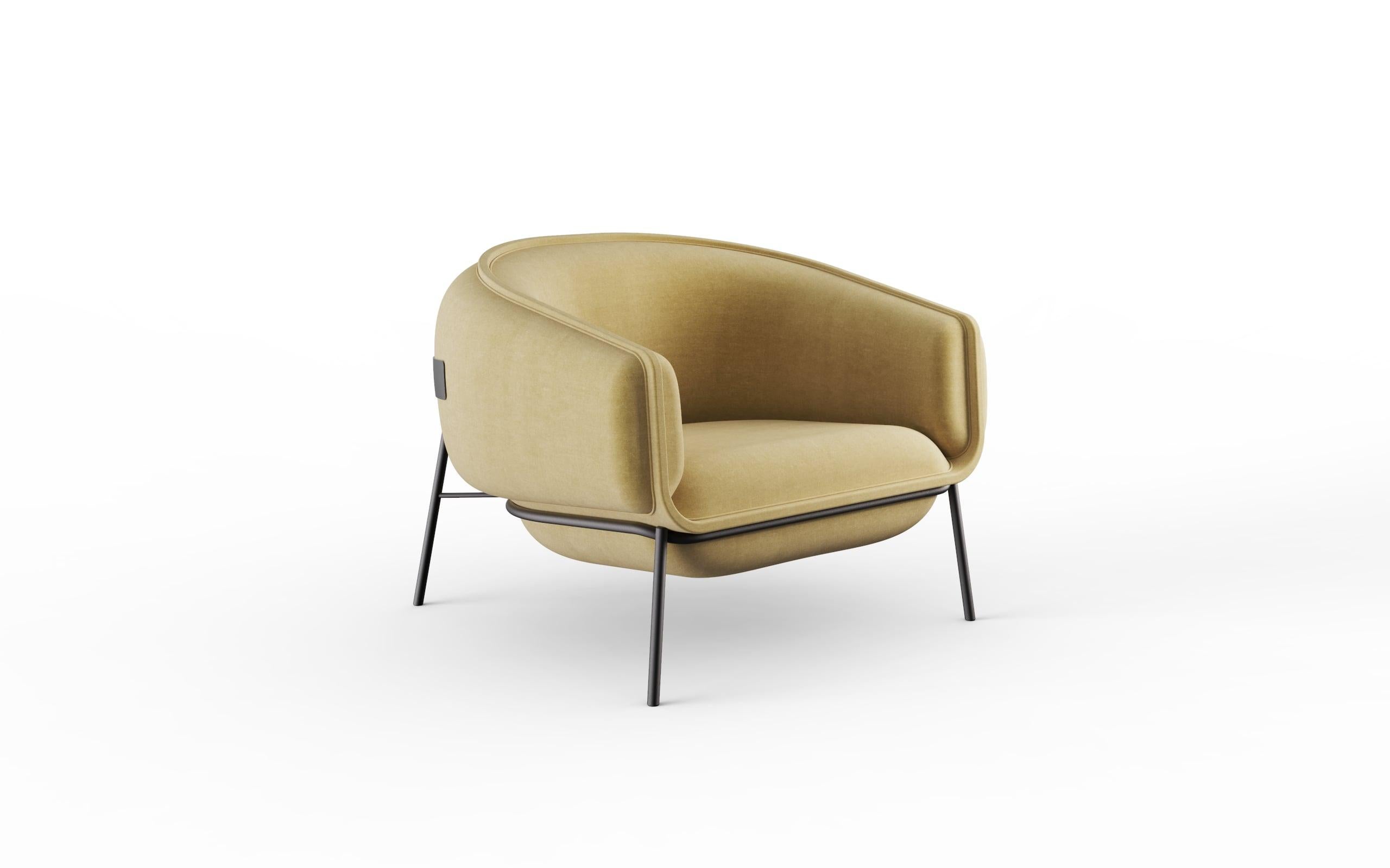 Contemporary fabric Blop armchair
Dimensions: D 78 x W 80 x H 75 cm
Seat height 44 cm
Materials: Top: fabric or leather
Feet: Lacquer metal - choose from metal samples.




  