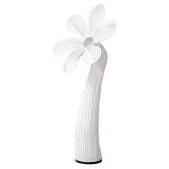 Zeitgenössische Blume Stehlampe aus Stoff
