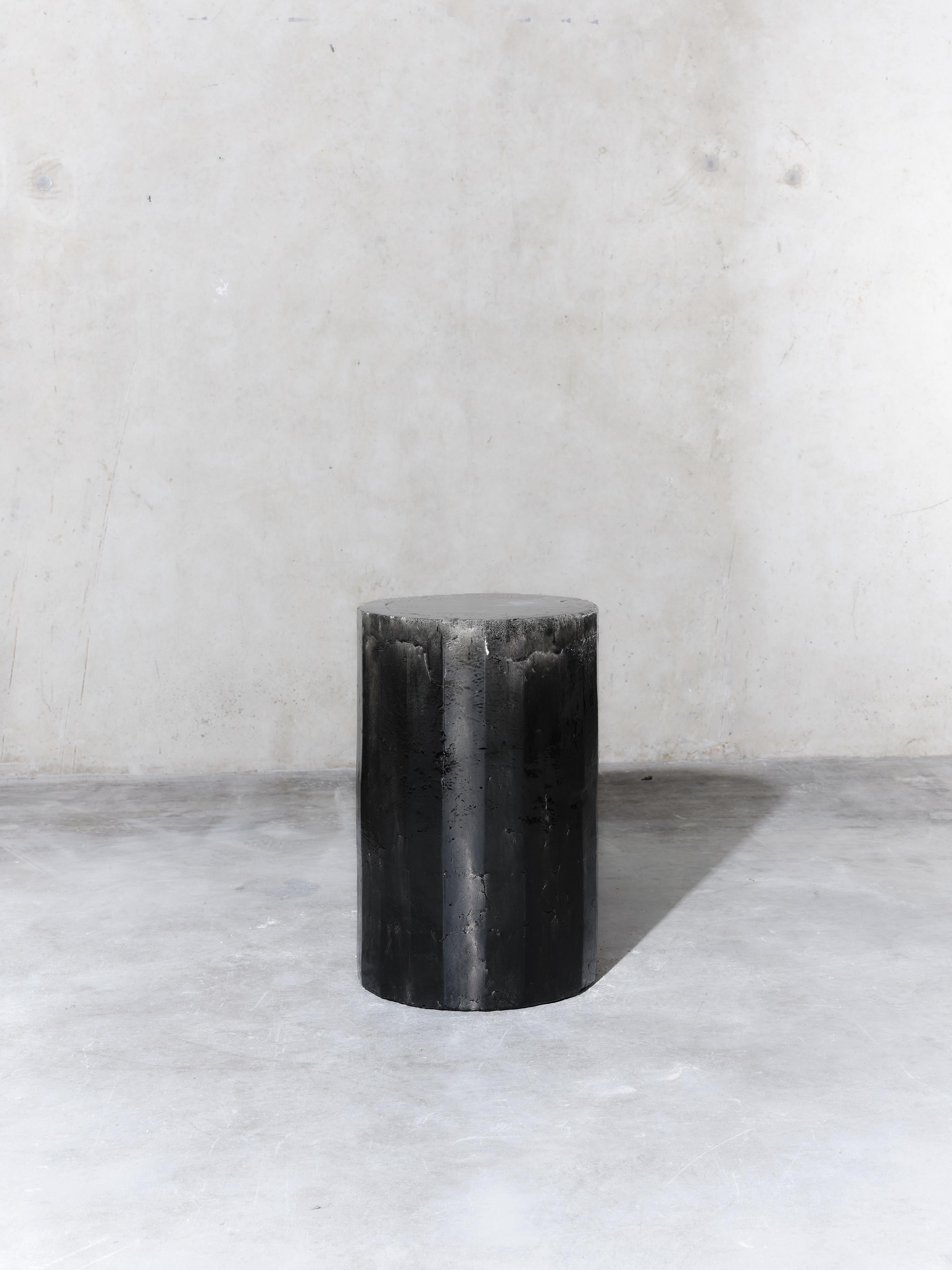 Contemporary Facetated Ceramic Side Table Column Stool Glazed Black In New Condition For Sale In Rubi, Catalunya