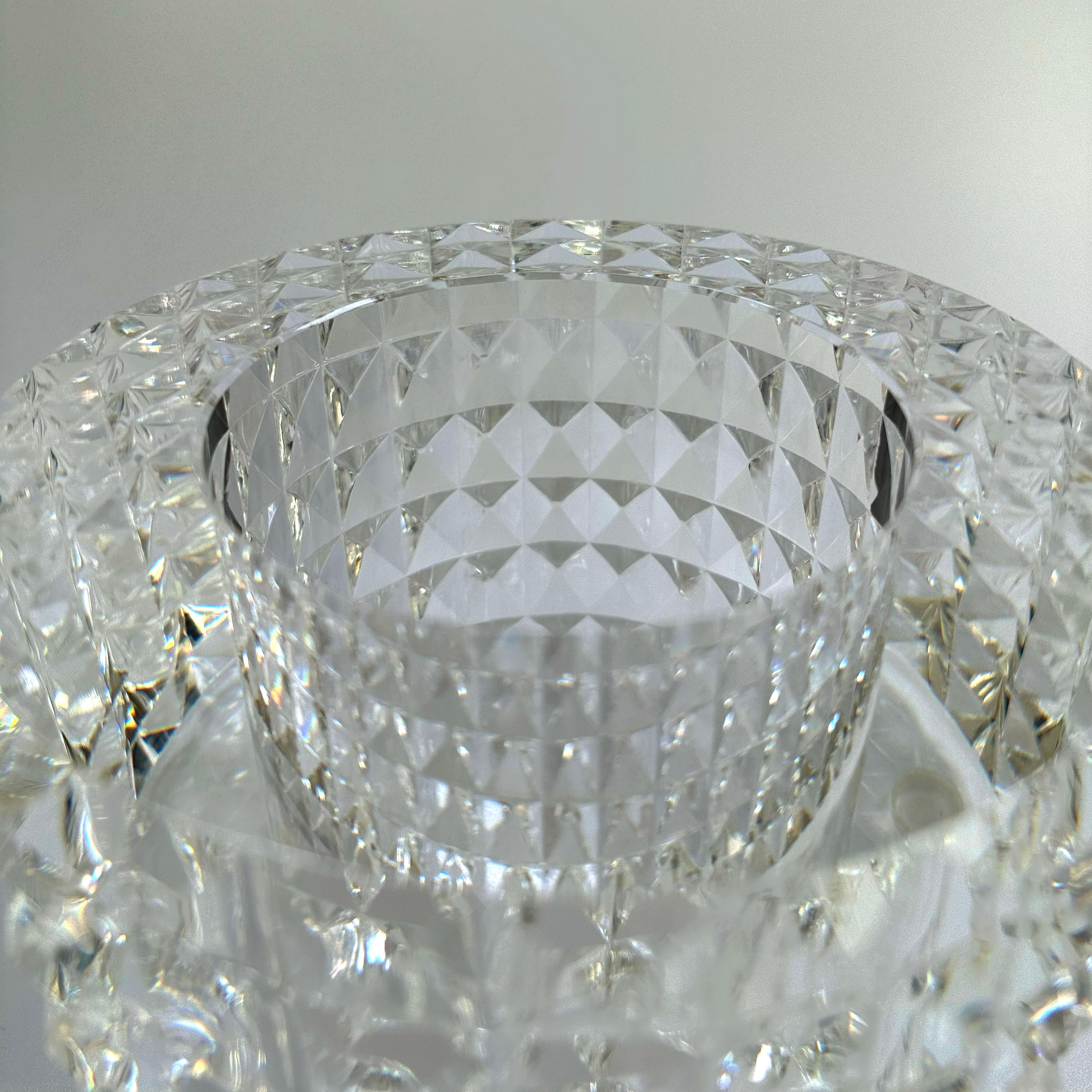 Contemporary Faceted Optical Glass Vase by Veritas, Texas US, 2016 For Sale 4