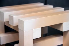 Taburete contemporáneo descolorido de madera de pino por Erik Olovsson