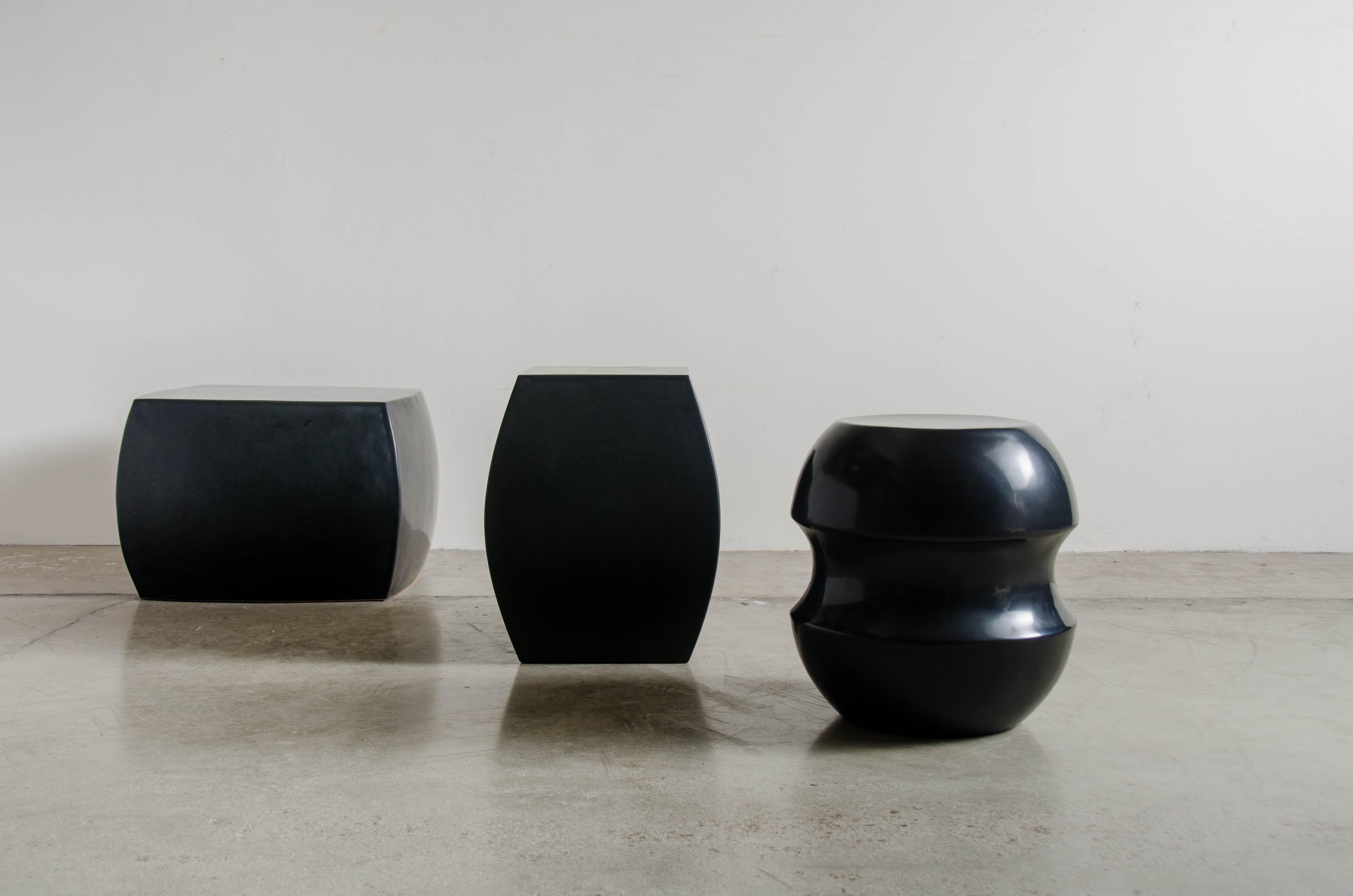 Contemporary Fang Drumstool in Black Lacquer by Robert Kuo, Limited Edition In New Condition For Sale In Los Angeles, CA