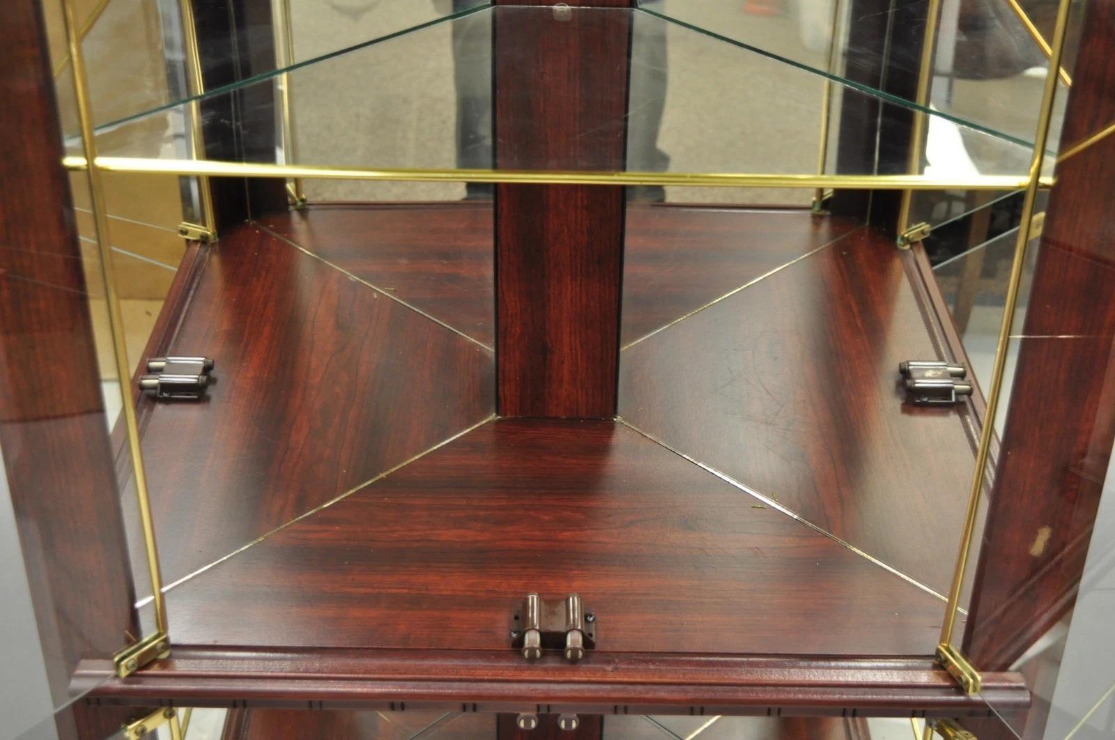 Altro Mobile espositivo Curio d'angolo in legno finto ciliegio con specchio e vetro in vendita