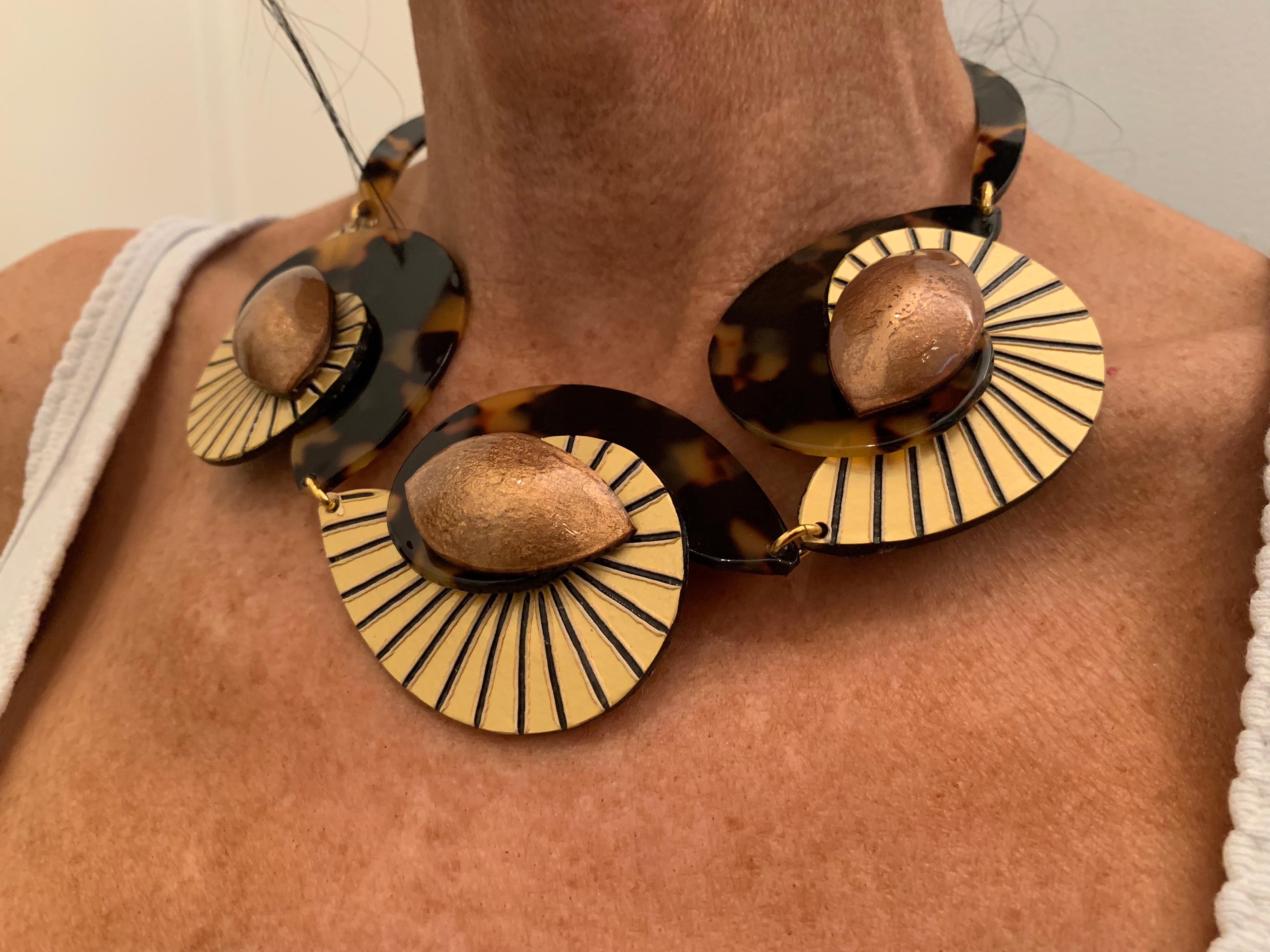 Contemporary  Faux Tortoise Gold  Swirl Abstract Statement Necklace  1
