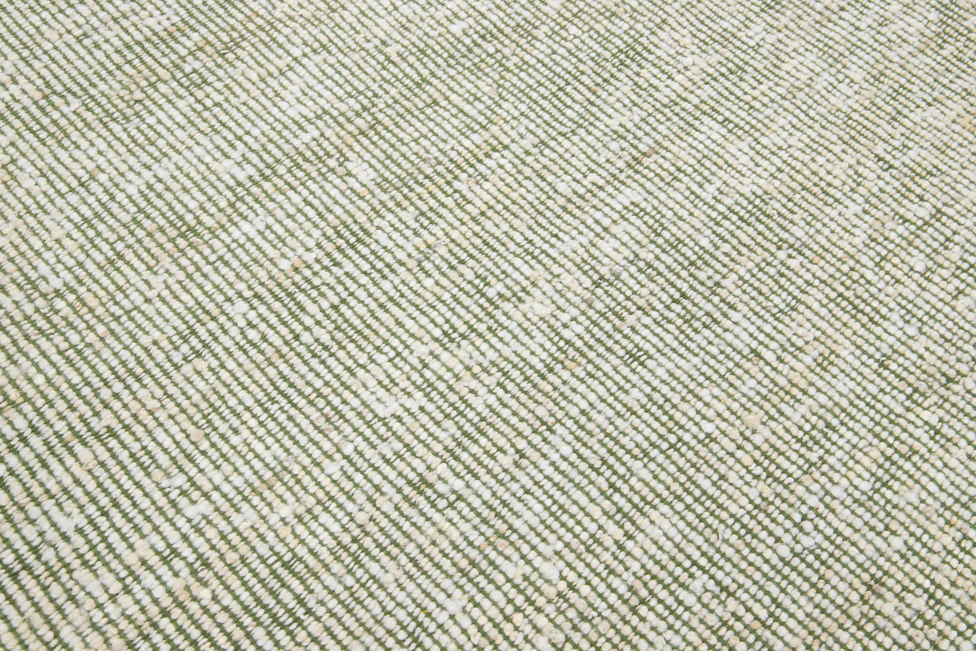 Contemporary Felted Handmade Wool Rug In Green and Ivory von Apadana im Angebot 1
