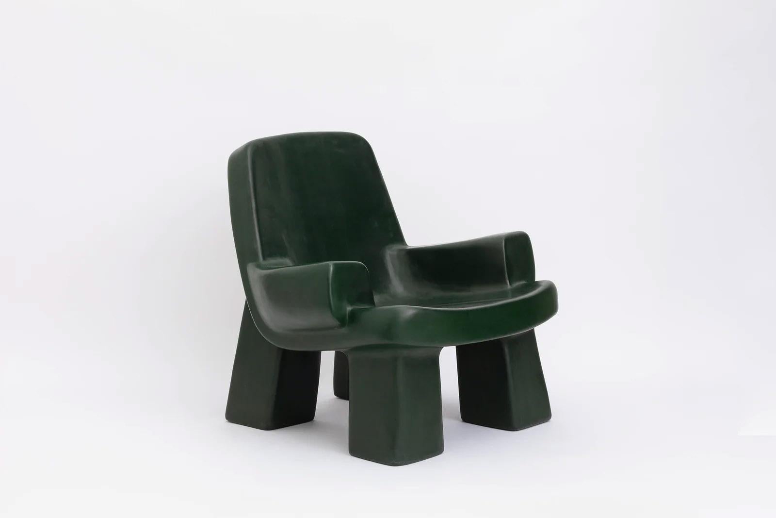Contemporary fiberglass armchair, Fudge chair by Faye Toogood (Moderne) im Angebot