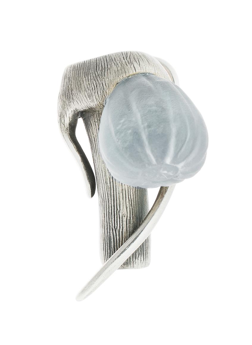 Boucles d'oreilles figue contemporaines en or blanc avec quartzes en vente 2
