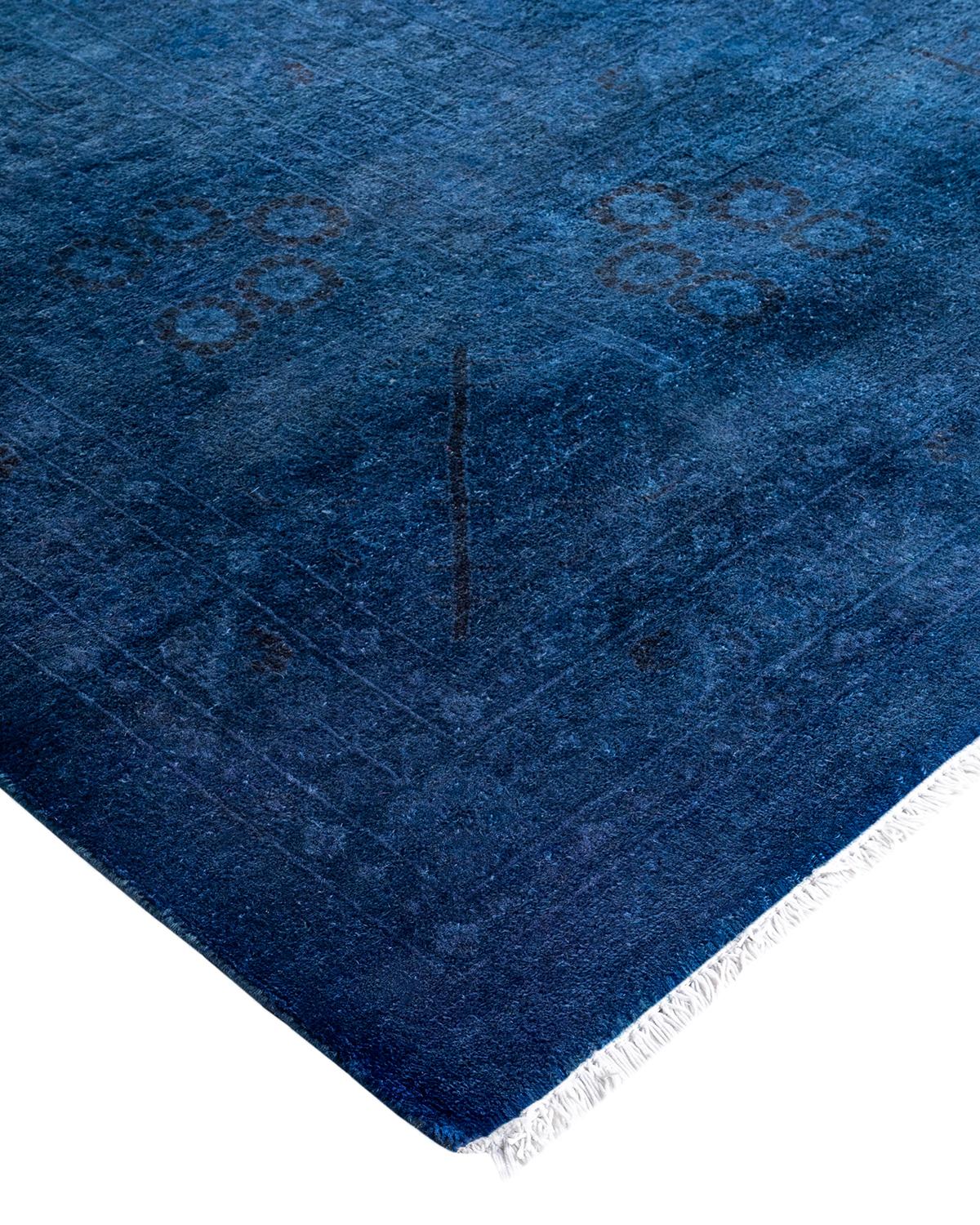 Vibrance-Teppiche sind der Inbegriff von Klassik mit Pfiff: traditionelle Muster in leuchtenden Farben gefärbt. Jeder handgeknüpfte Teppich wird mit einem 100 % natürlichen botanischen Farbstoff gewaschen, der verborgene Nuancen in den Mustern