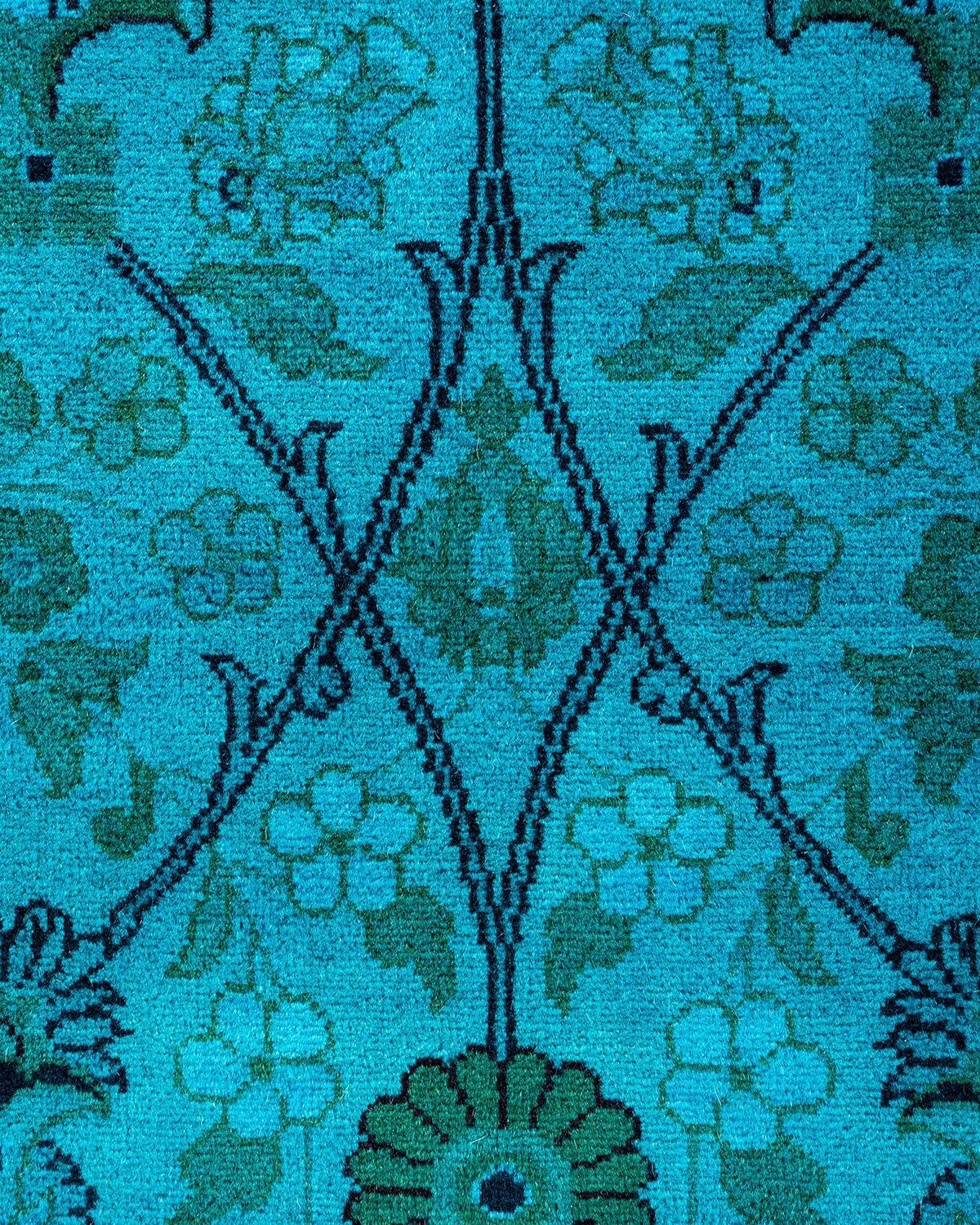 Pakistanais Contemporary Fine Vibrance Hand Knotted Wool Blue Area Rug (Tapis bleu en laine nouée à la main) en vente