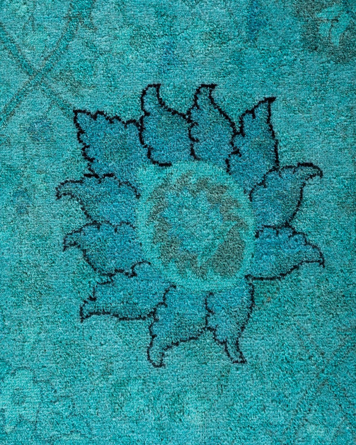 Pakistanais Contemporary Fine Vibrance Hand Knotted Wool Blue Area Rug (Tapis bleu en laine nouée à la main) en vente