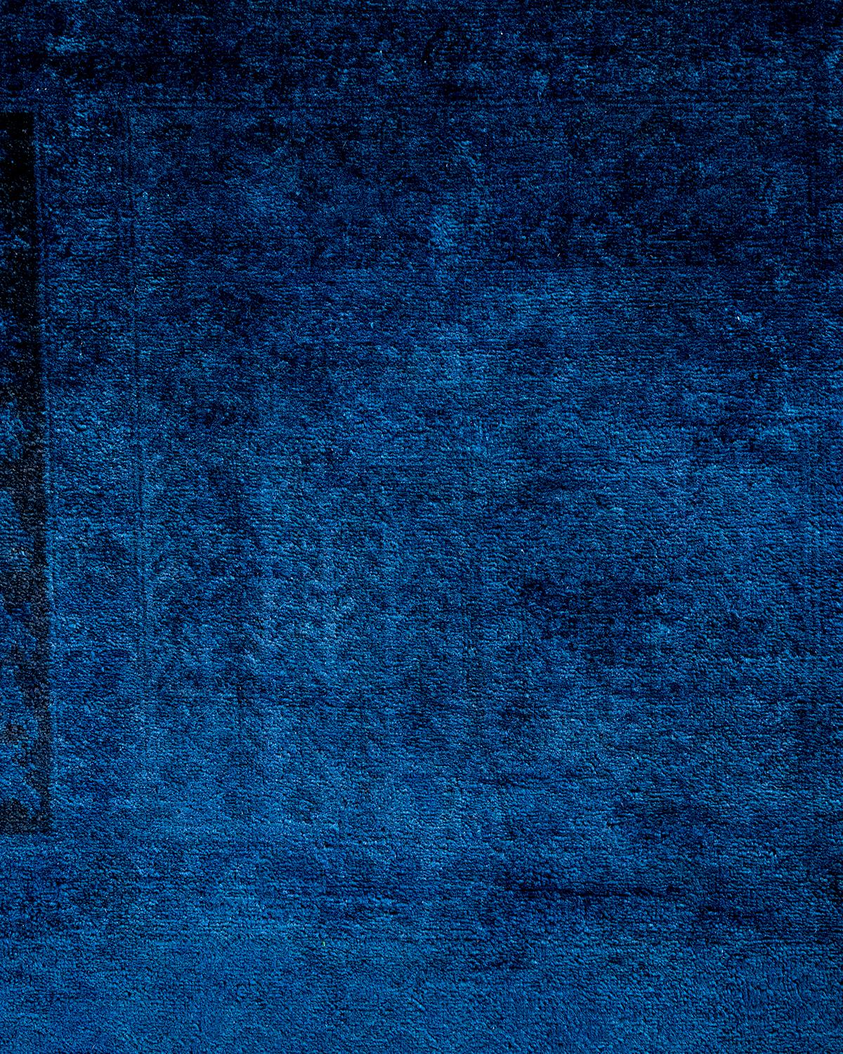 Contemporary Fine Vibrance Hand Knotted Wool Blue Area Rug (Pakistanisch) im Angebot