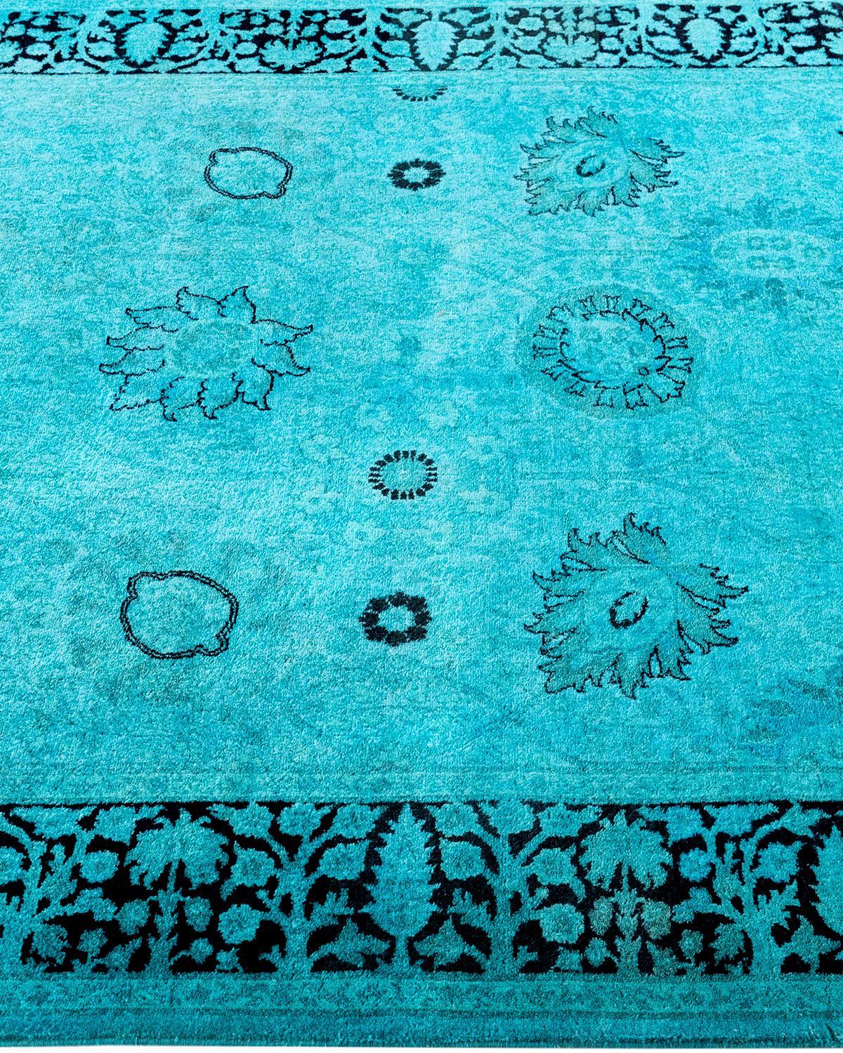 Contemporary Fine Vibrance Hand Knotted Wool Blue Area Rug (Tapis bleu en laine nouée à la main) Neuf - En vente à Norwalk, CT