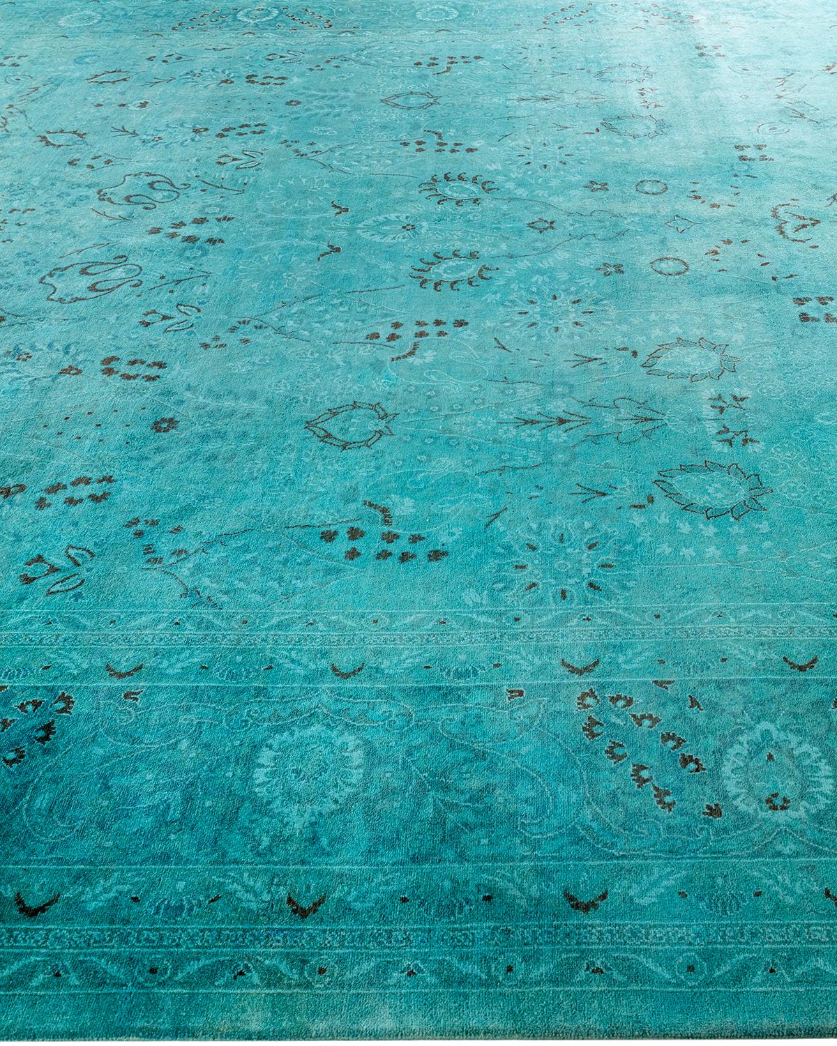 Tappeto contemporaneo Fine Vibrance in lana annodata a mano di colore blu In condizioni Nuovo in vendita a Norwalk, CT