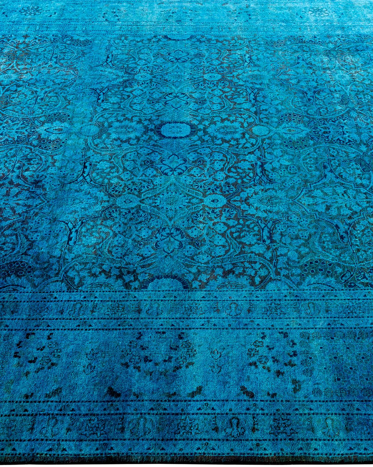 Contemporary Fine Vibrance Hand Knotted Wool Blue Area Rug im Zustand „Neu“ im Angebot in Norwalk, CT
