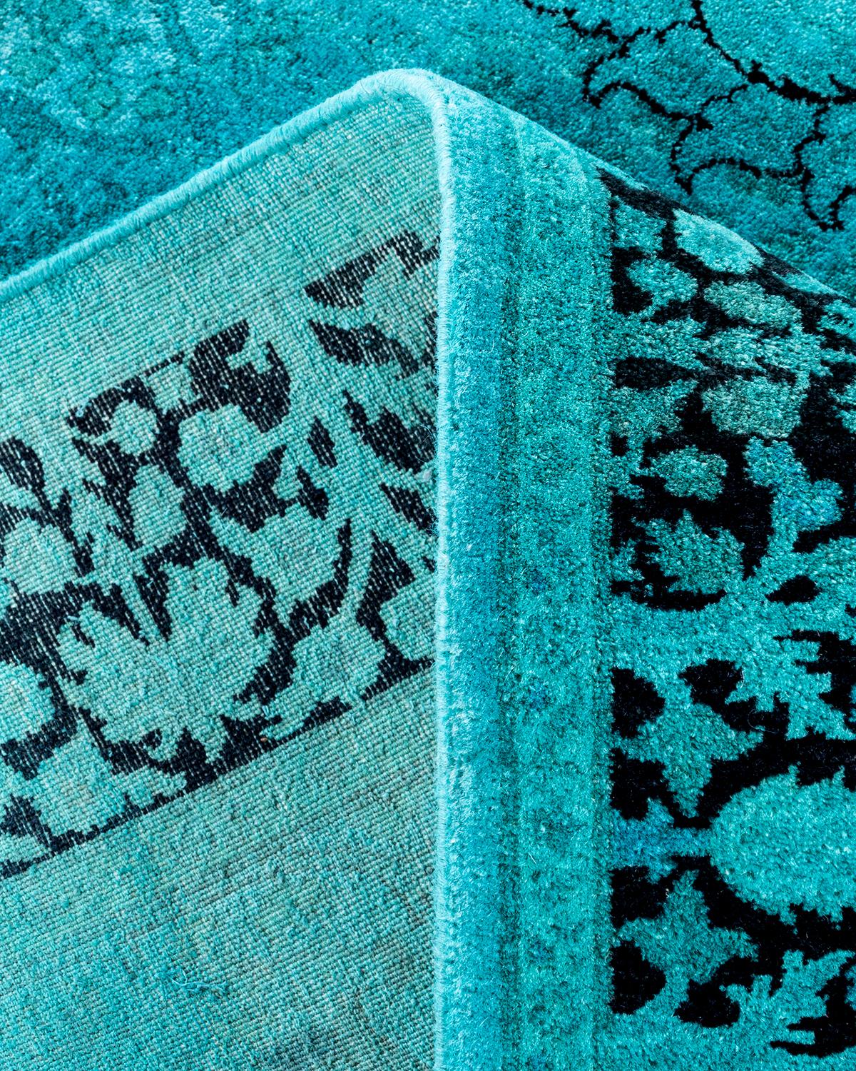 Laine Contemporary Fine Vibrance Hand Knotted Wool Blue Area Rug (Tapis bleu en laine nouée à la main) en vente