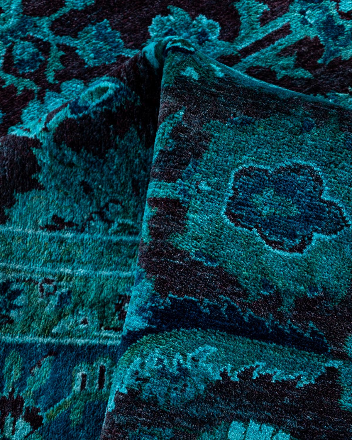 Contemporary Fine Vibrance Hand Knotted Wool Blue Area Rug (Tapis bleu en laine nouée à la main) en vente 1