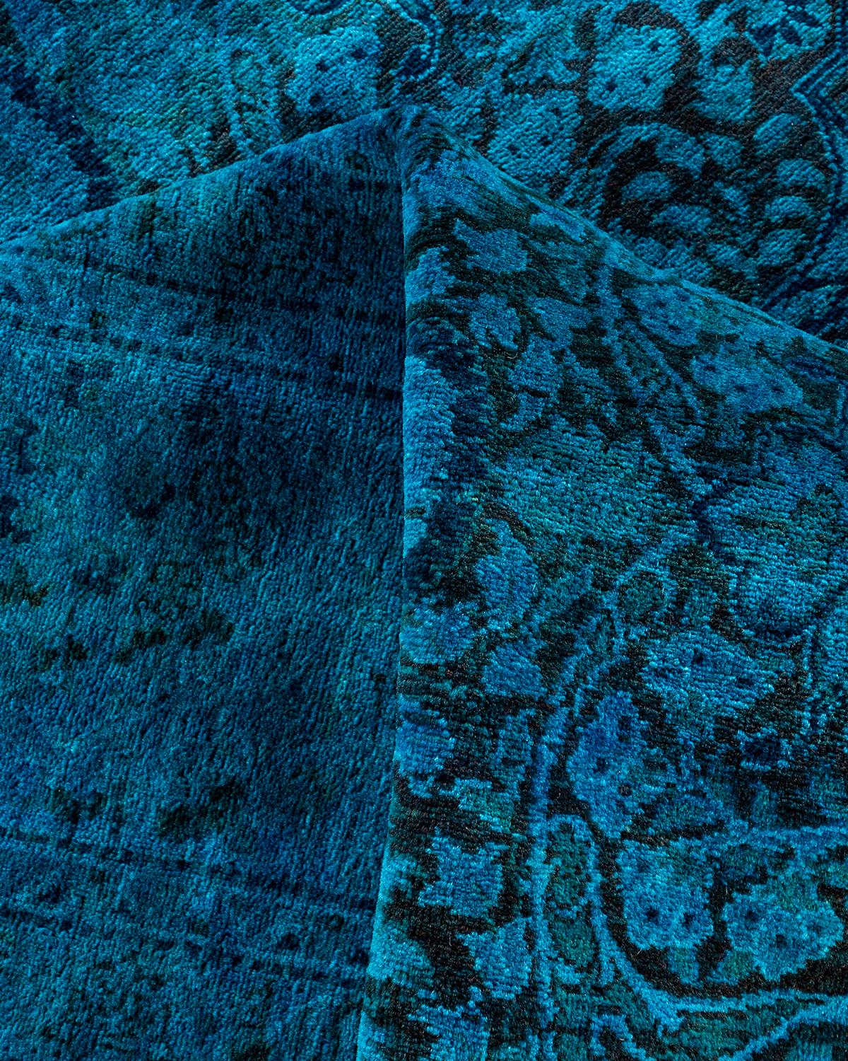 Contemporary Fine Vibrance Hand Knotted Wool Blue Area Rug im Angebot 1