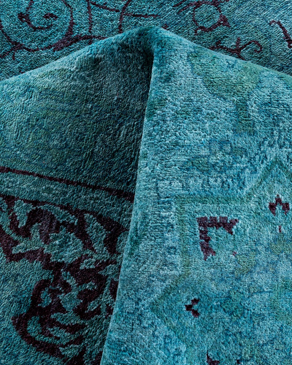 Contemporary Fine Vibrance Hand Knotted Wool Blue Area Rug (Tapis bleu en laine nouée à la main) en vente 1