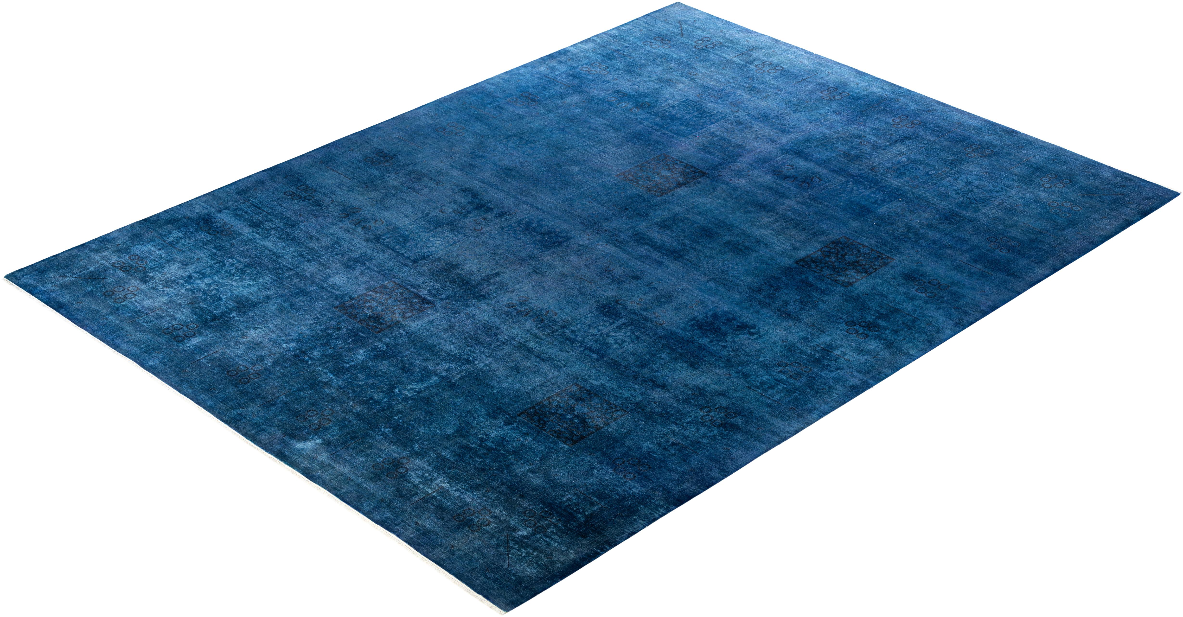 Contemporary Fine Vibrance Hand Knotted Wool Blue Area Rug im Angebot 2