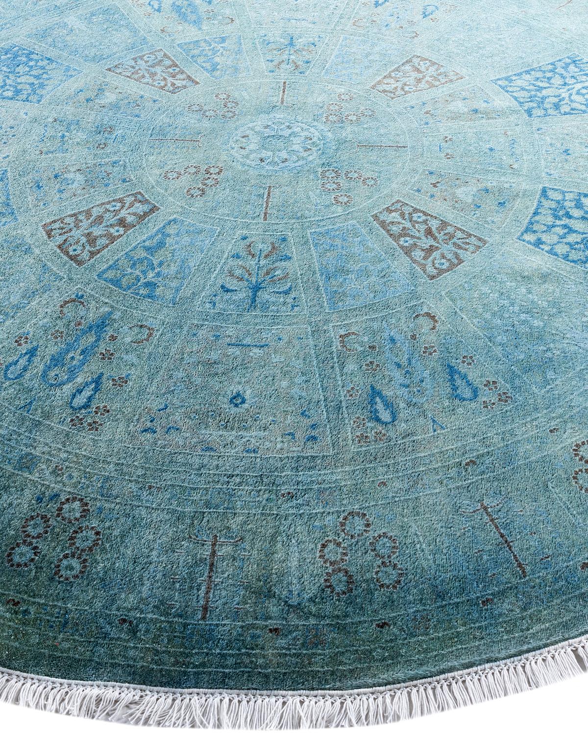 Contemporary Fine Vibrance Hand Knotted Wool Blue Round Area Rug  In New Condition For Sale In Norwalk, CT