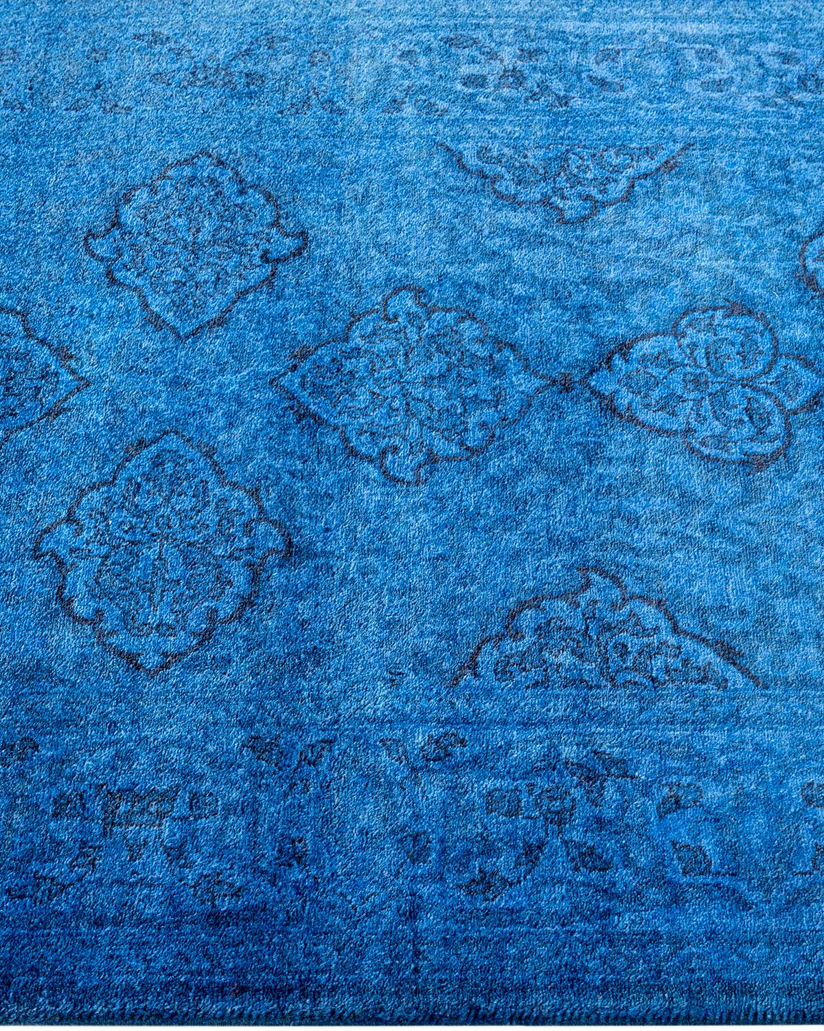 Contemporary Fine Vibrance Hand Knotted Wool Blue Runner In New Condition For Sale In Norwalk, CT
