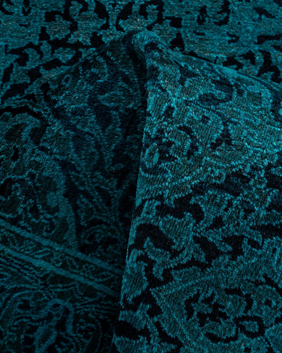 Chemin de table contemporain en laine fine nouée à la main bleu en vente 1