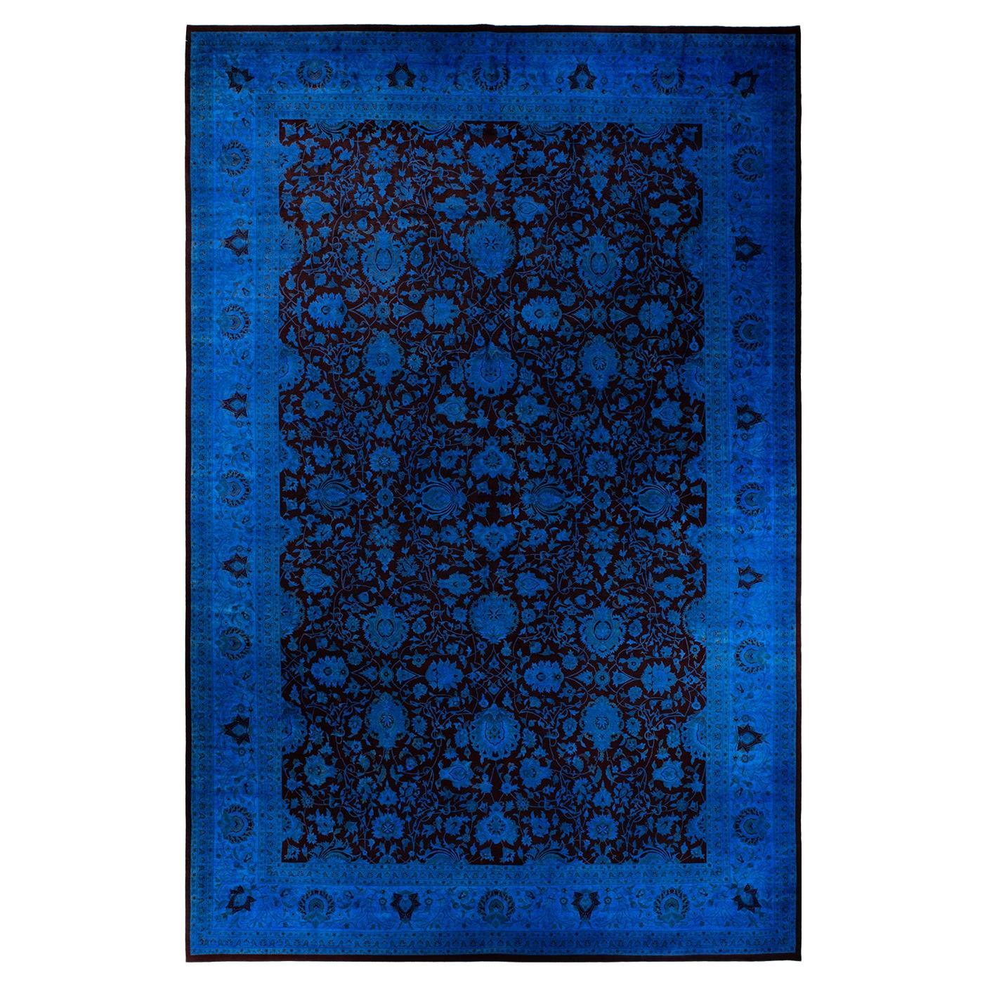Contemporary Fine Vibrance Hand Knotted Wool Brown Area Rug im Angebot