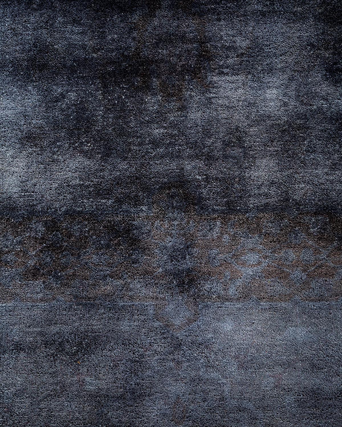 Pakistani Contemporary Fine Vibrance Hand Knotted Wool Gray Area Rug For Sale