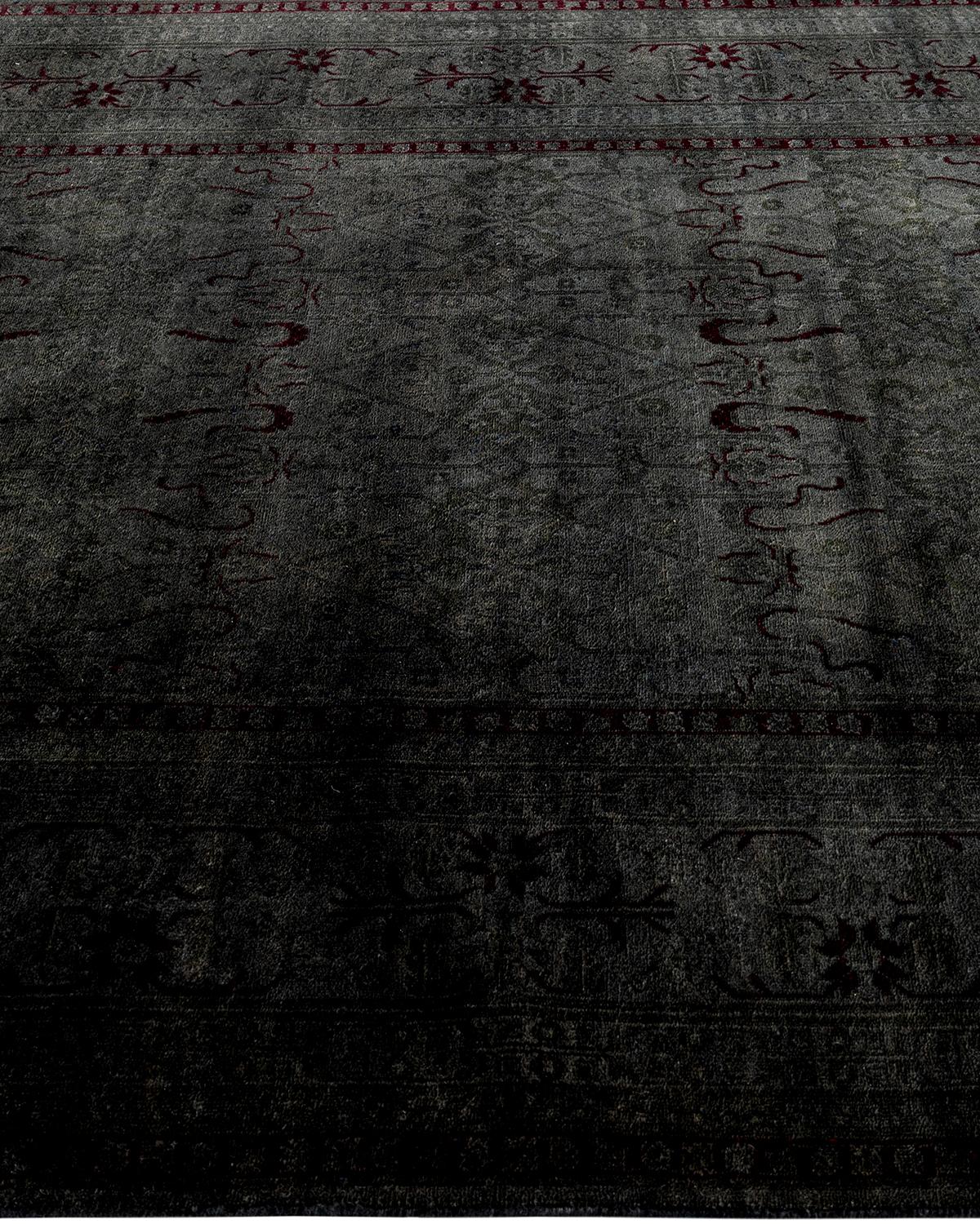 Contemporary Fine Vibrance Hand Knotted Wool Gray Area Rug  In New Condition For Sale In Norwalk, CT