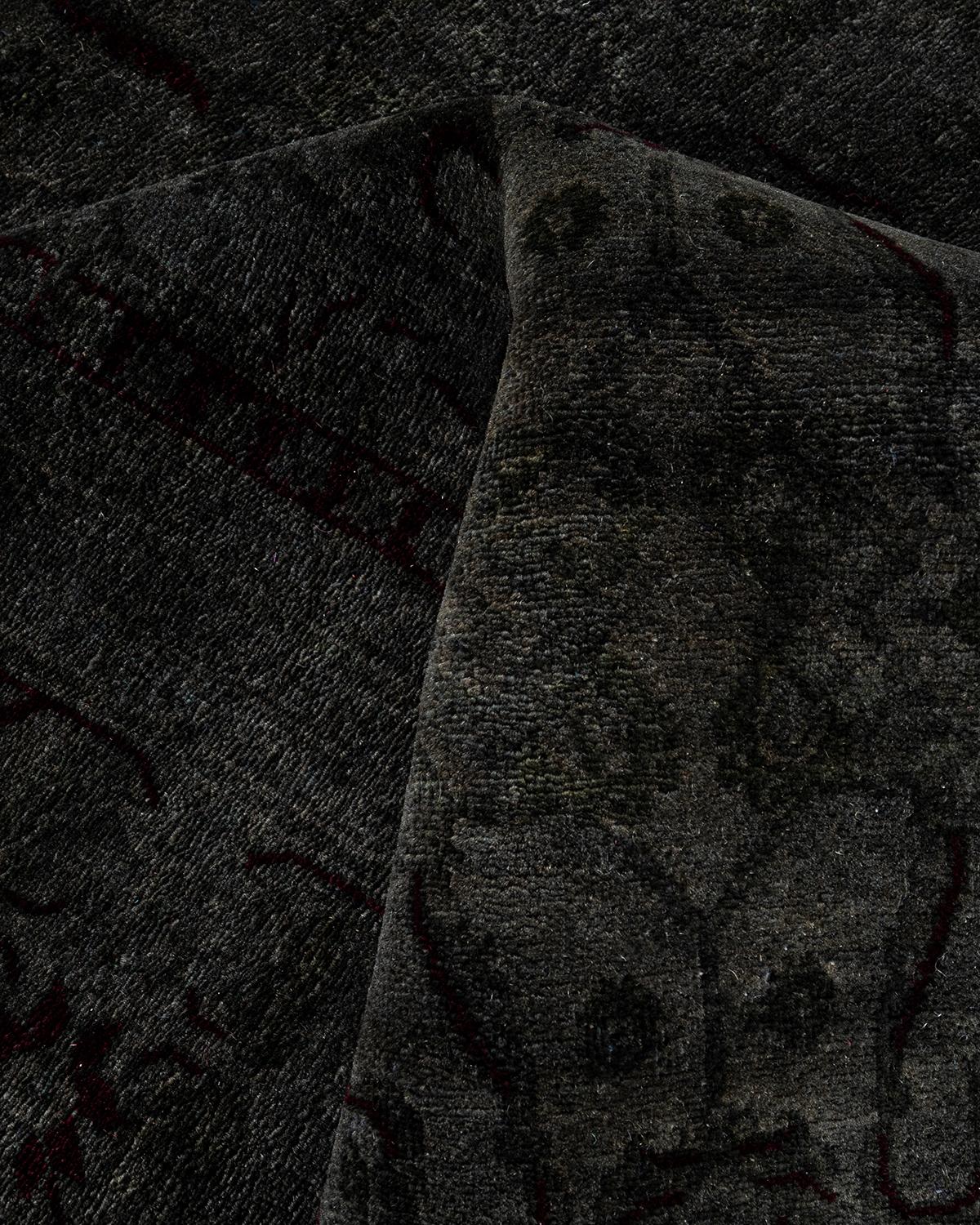 Contemporary Fine Vibrance Hand Knotted Wool Gray Area Rug For Sale 3