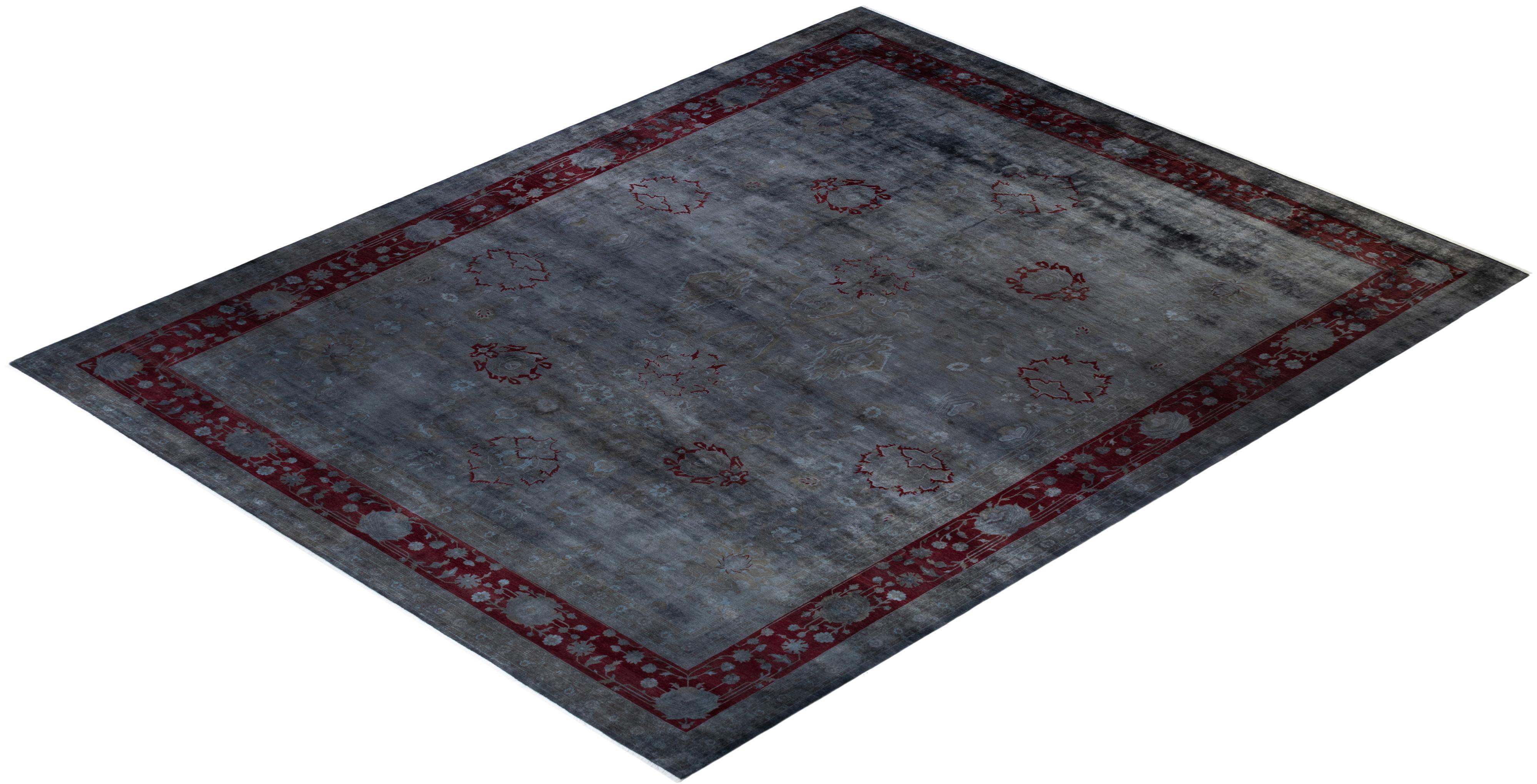Contemporary Fine Vibrance Hand Knotted Wool Gray Area Rug  im Angebot 2
