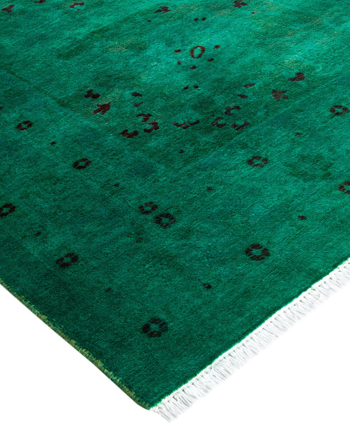Vibrance-Teppiche sind der Inbegriff von Klassik mit Pfiff: traditionelle Muster in leuchtenden Farben gefärbt. Jeder handgeknüpfte Teppich wird mit einem 100 % natürlichen botanischen Farbstoff gewaschen, der verborgene Nuancen in den Mustern