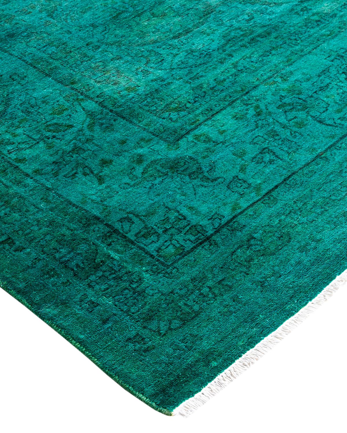 Vibrance-Teppiche sind der Inbegriff von Klassik mit Pfiff: traditionelle Muster in leuchtenden Farben gefärbt. Jeder handgeknüpfte Teppich wird mit einem 100 % natürlichen botanischen Farbstoff gewaschen, der verborgene Nuancen in den Mustern