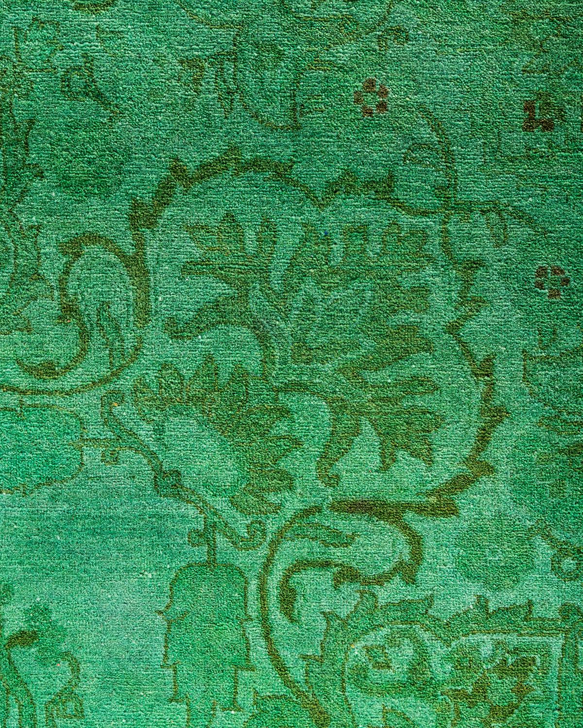 Pakistanais Contemporary Fine Vibrance Hand Knotted Wool Green Area Rug (Tapis de sol en laine verte nouée à la main) en vente