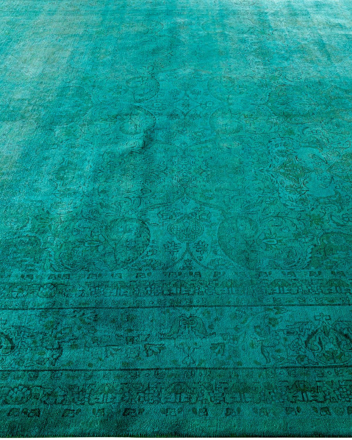 Contemporary Fine Vibrance Hand Knotted Wool Green Area Rug im Zustand „Neu“ im Angebot in Norwalk, CT