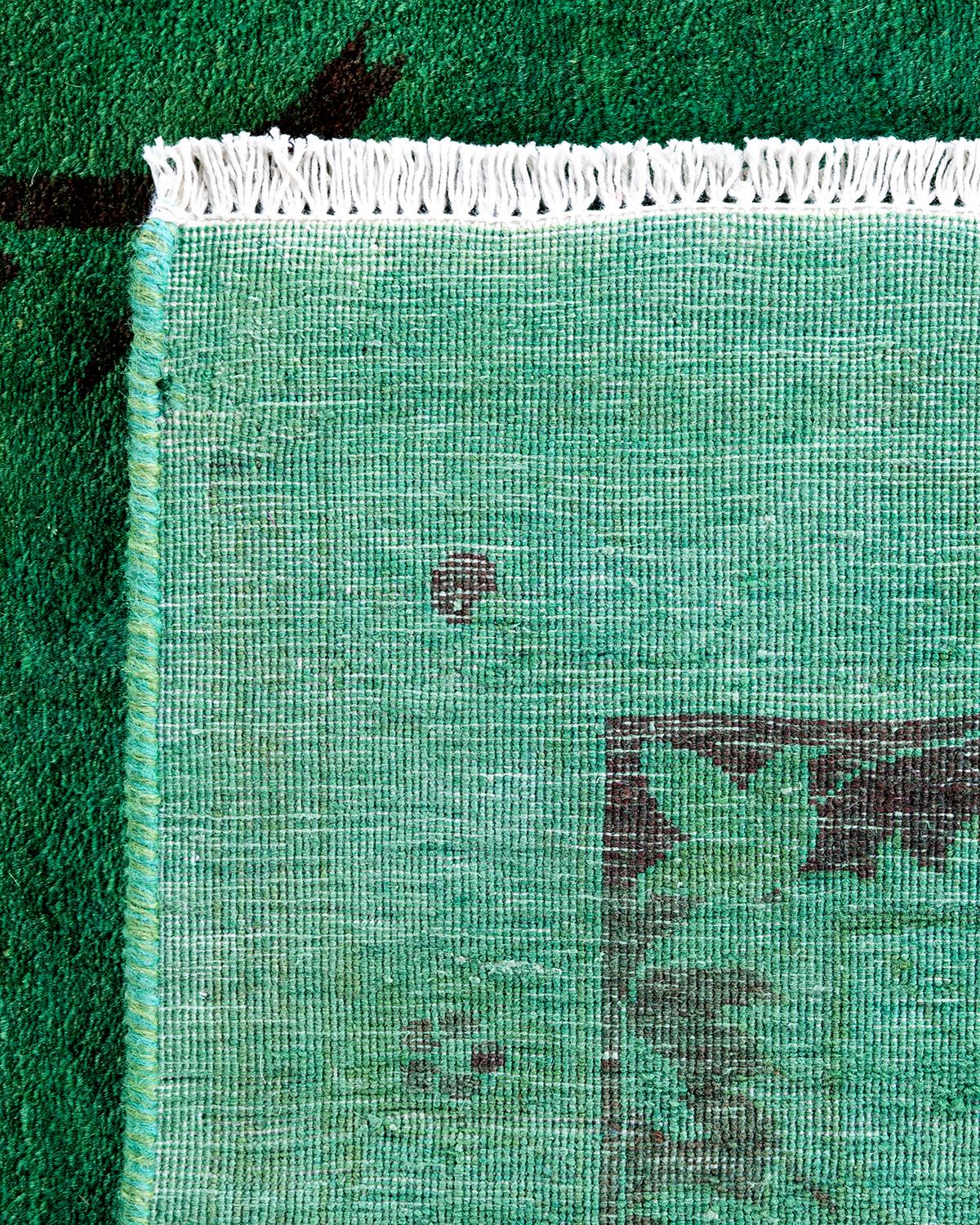 Contemporary Fine Vibrance Hand Knotted Wool Green Area Rug  (21. Jahrhundert und zeitgenössisch) im Angebot