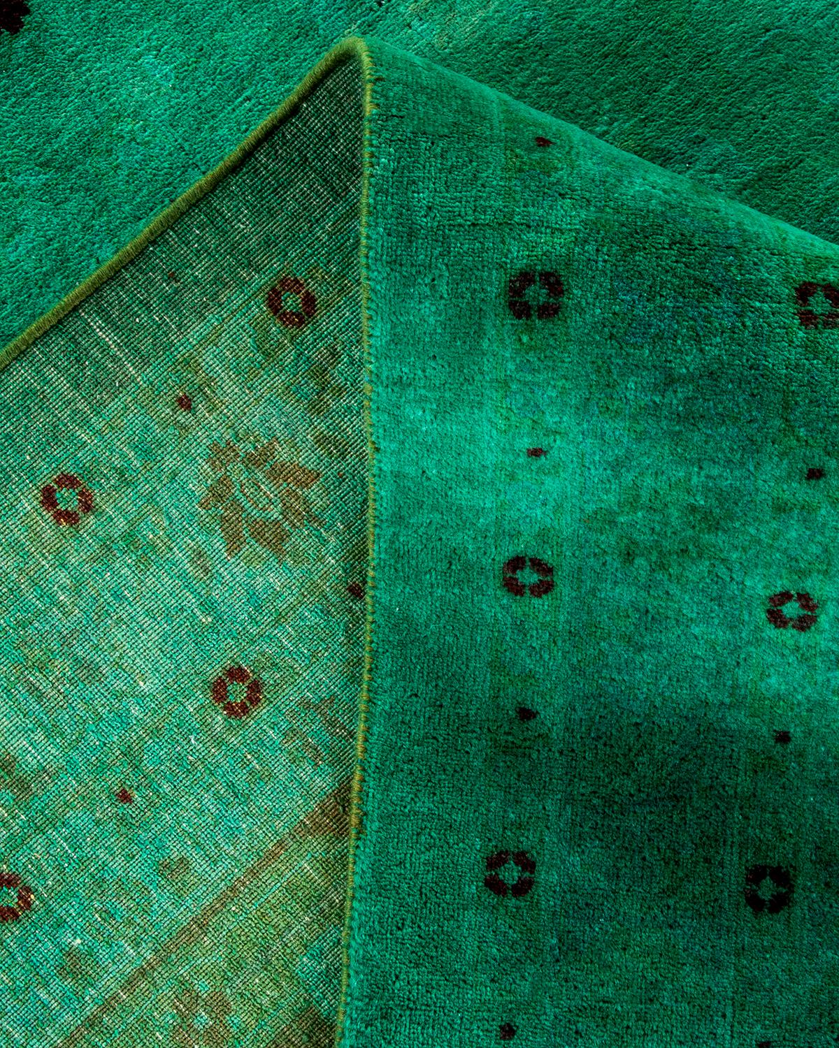 Contemporary Fine Vibrance Hand Knotted Wool Green Area Rug (Wolle) im Angebot