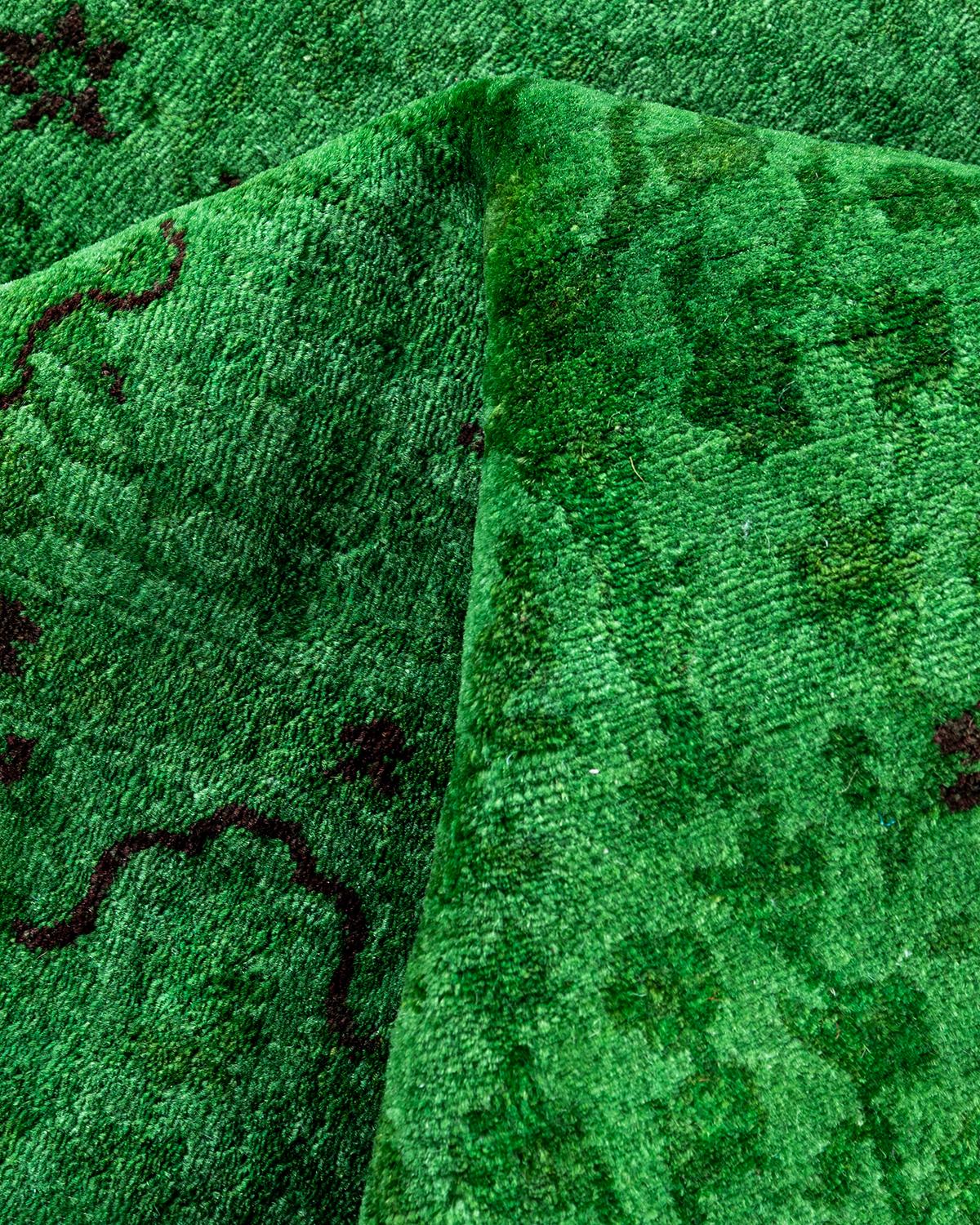 Contemporary Fine Vibrance Hand Knotted Wool Green Area Rug For Sale 3