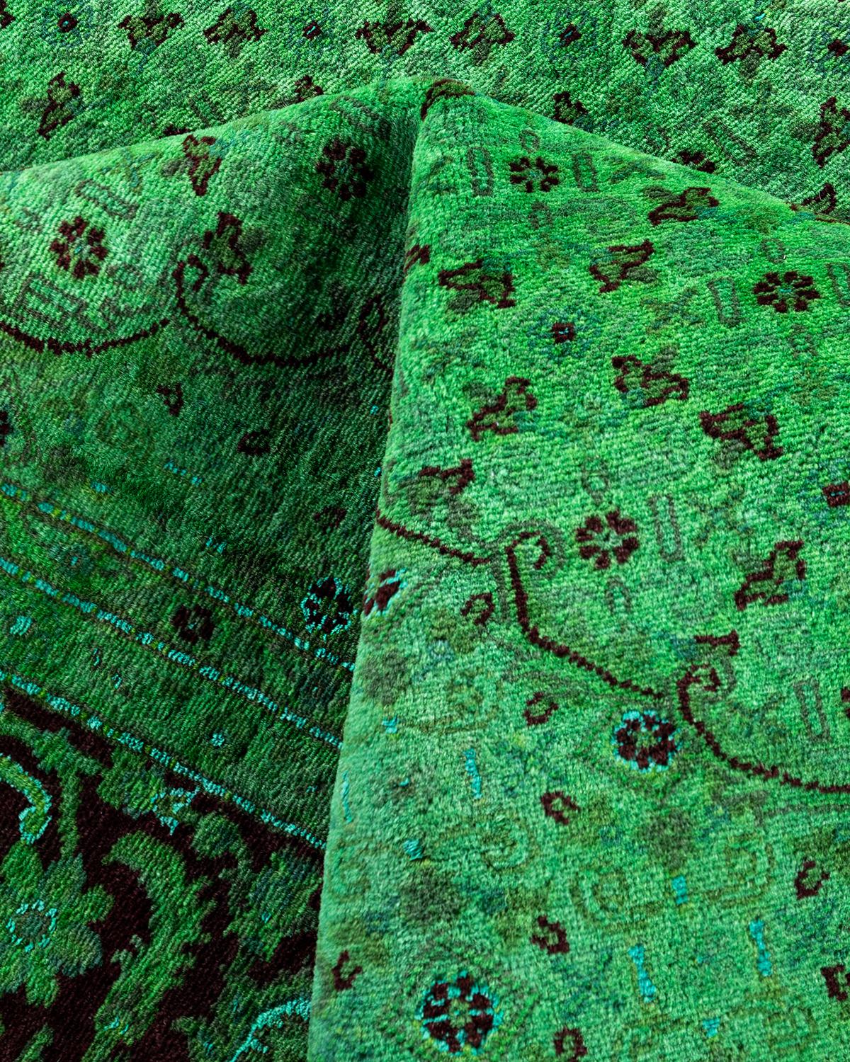 Contemporary Fine Vibrance Hand Knotted Wool Green Area Rug im Angebot 1