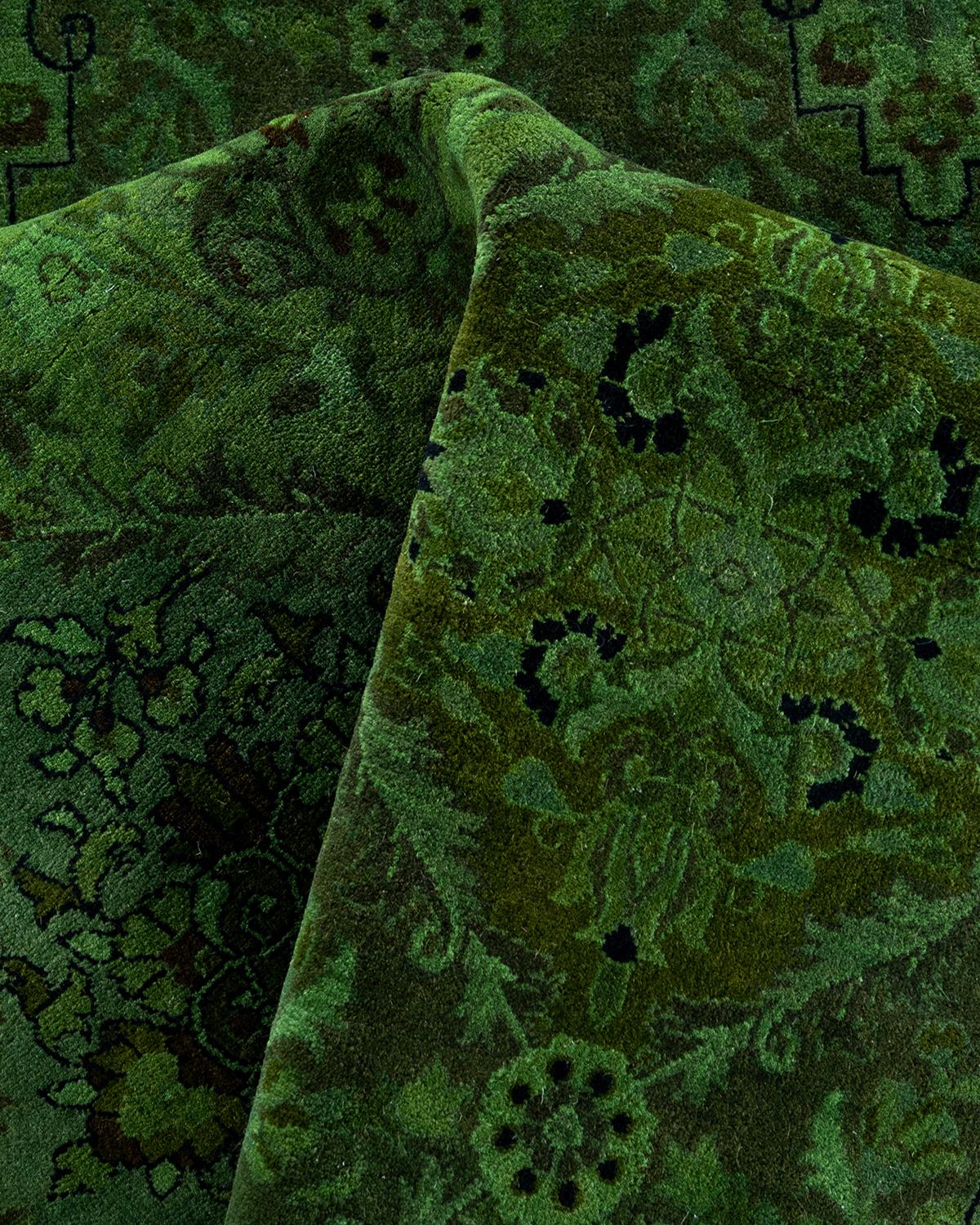 Contemporary Fine Vibrance Hand Knotted Wool Green Octagon Area Rug For Sale 3