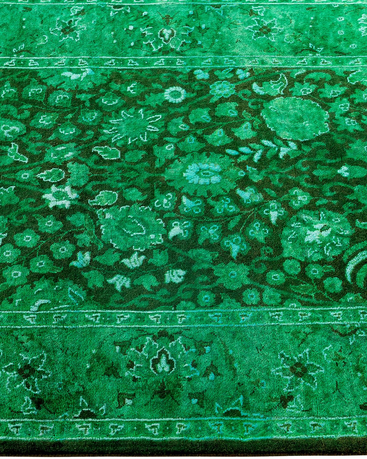 Chemin de table contemporain en laine fine nouée à la main, de couleur verte Neuf - En vente à Norwalk, CT
