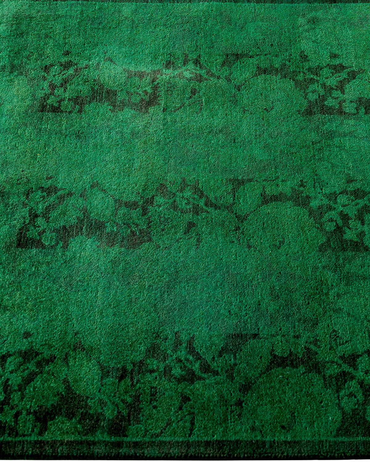 Contemporary Fine Vibrance Hand Knotted Wool Green Läufer im Zustand „Neu“ im Angebot in Norwalk, CT