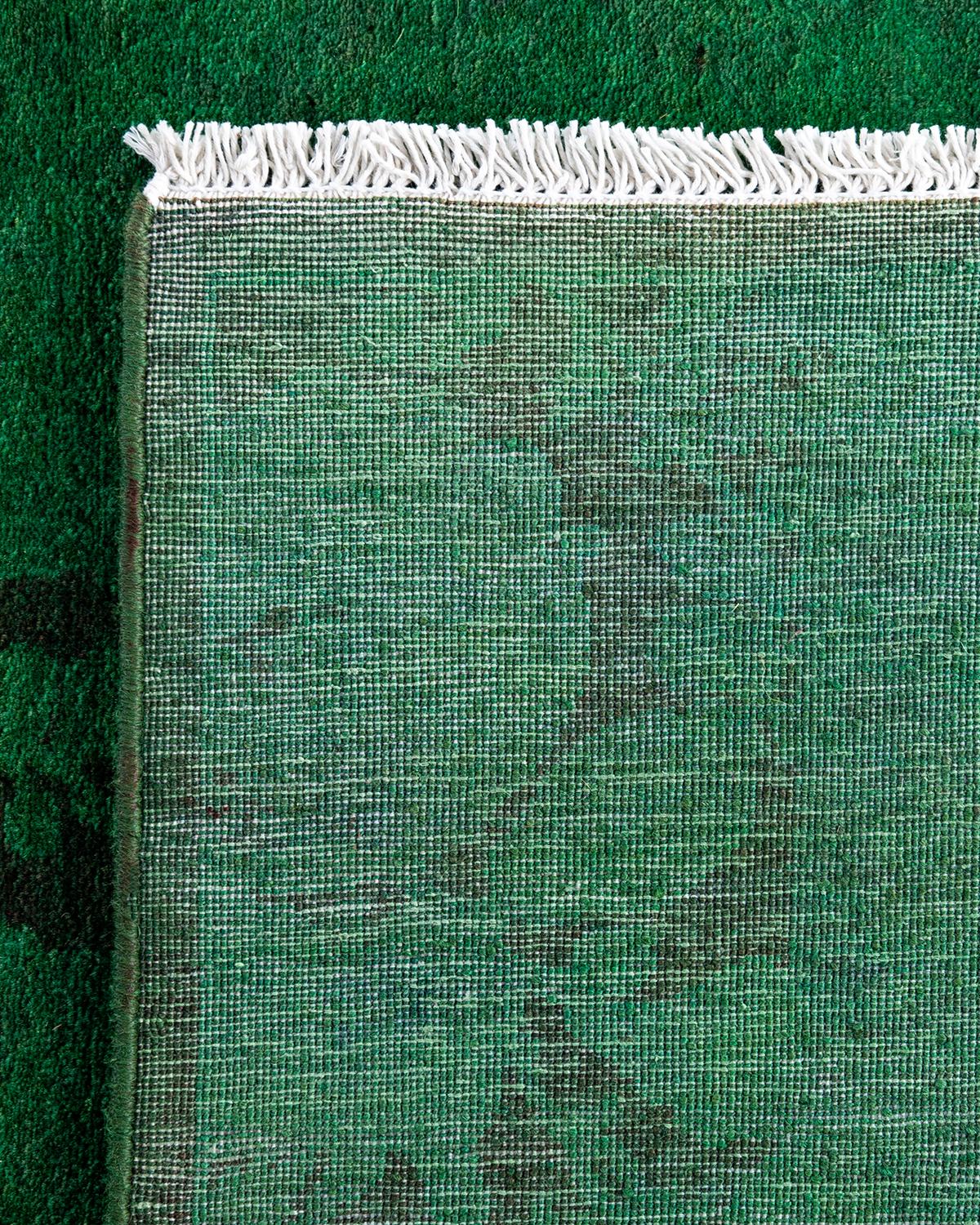 Contemporary Fine Vibrance Hand Knotted Wool Green Läufer (21. Jahrhundert und zeitgenössisch) im Angebot